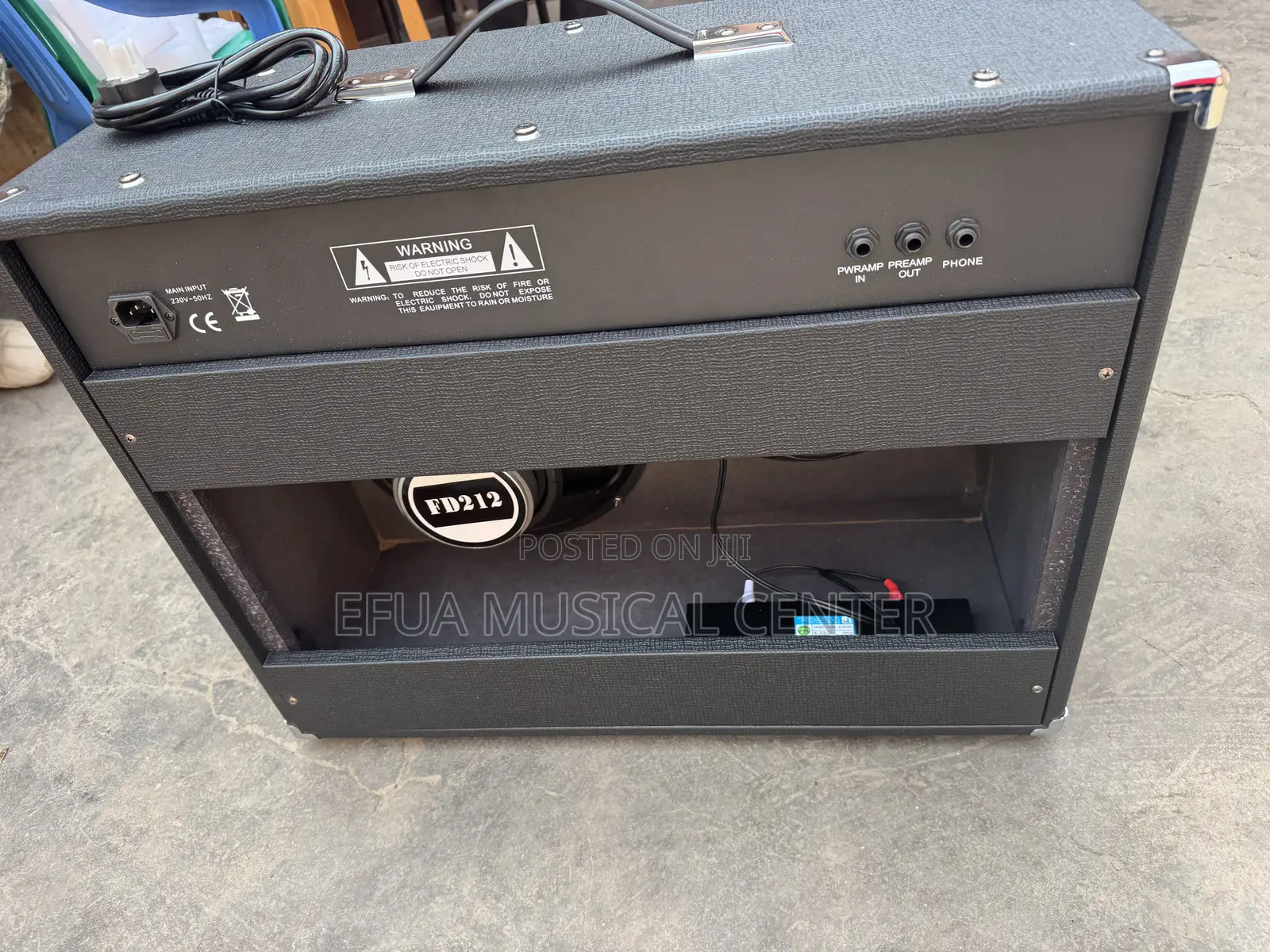 Fender Champion-65 Lead Guitar Amplifier Cabinet