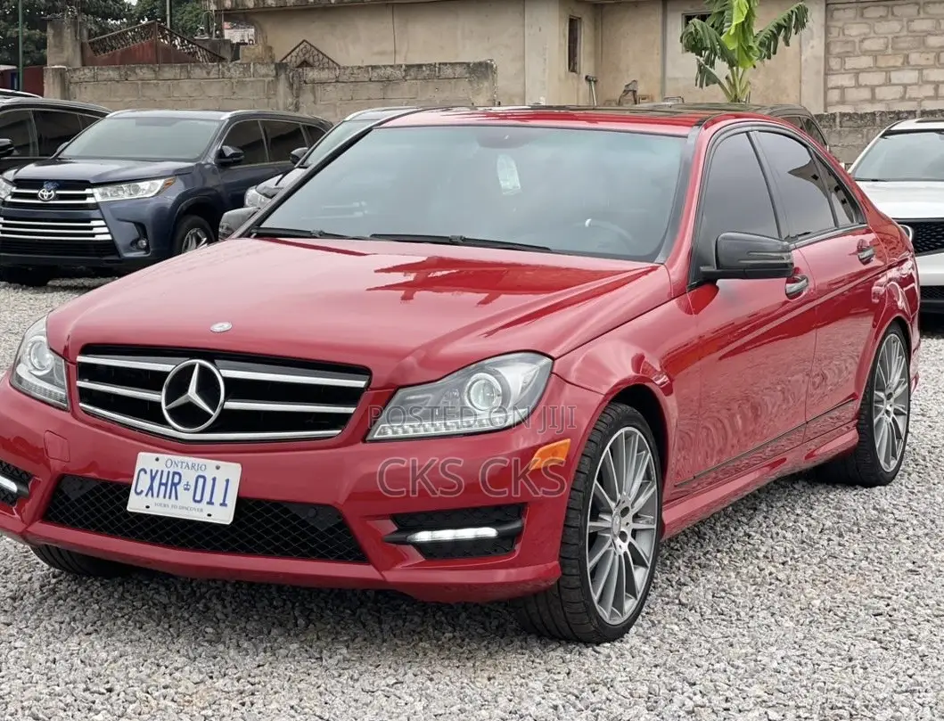 Mercedes-Benz C250 2014 Red