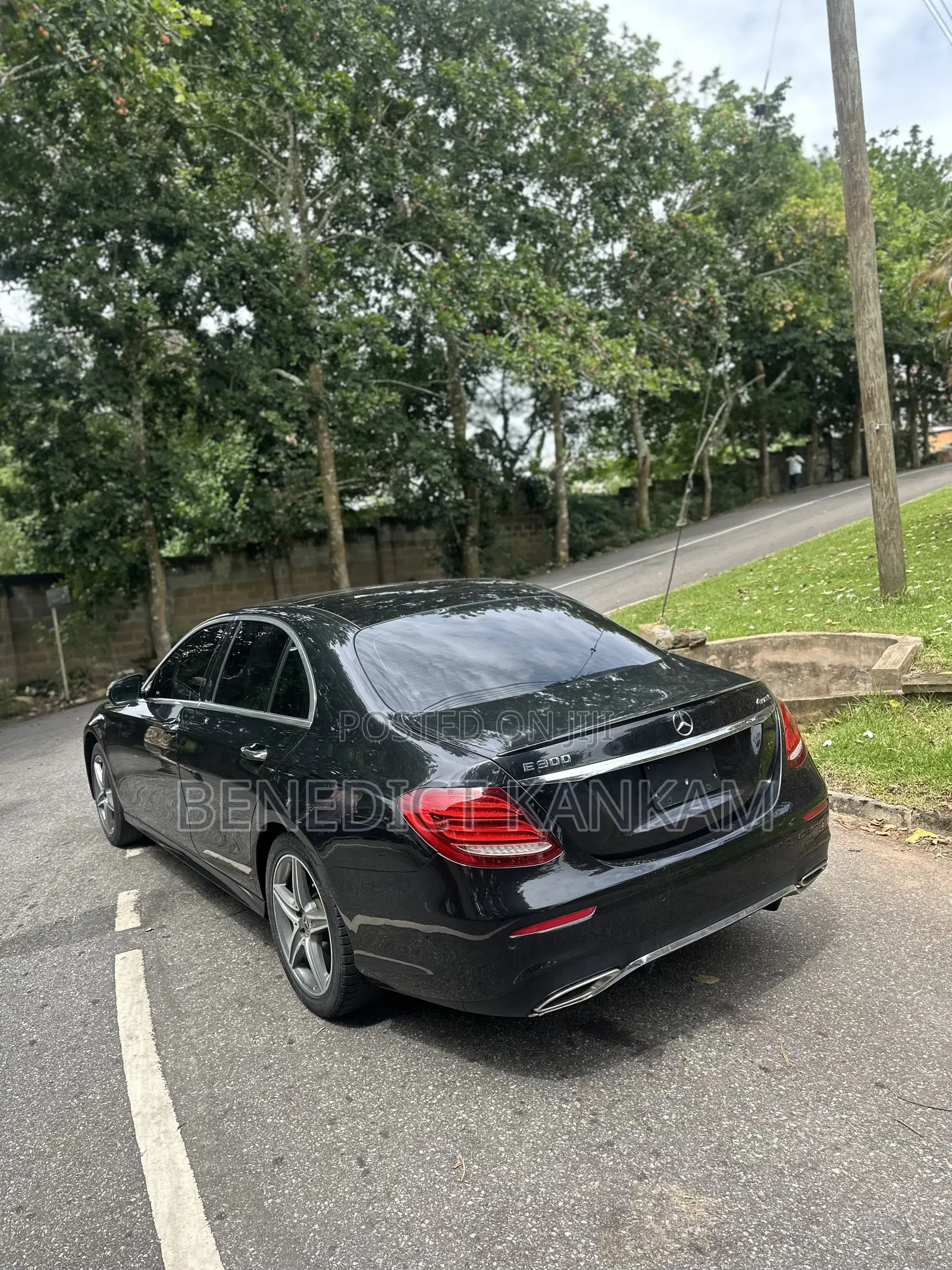 Mercedes-Benz E300 2018 Black