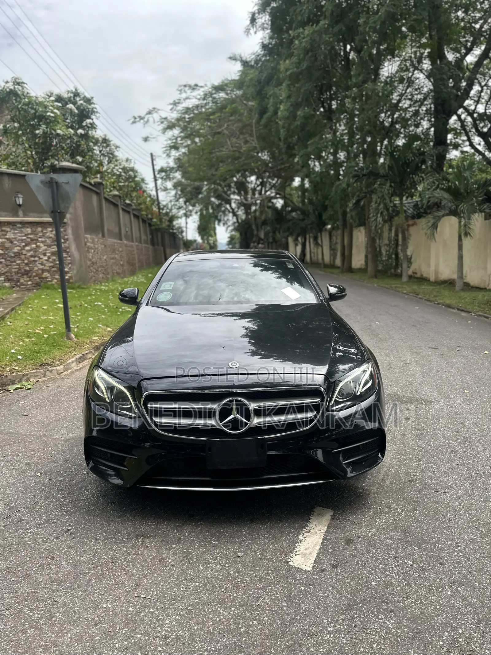 Mercedes-Benz E300 2018 Black