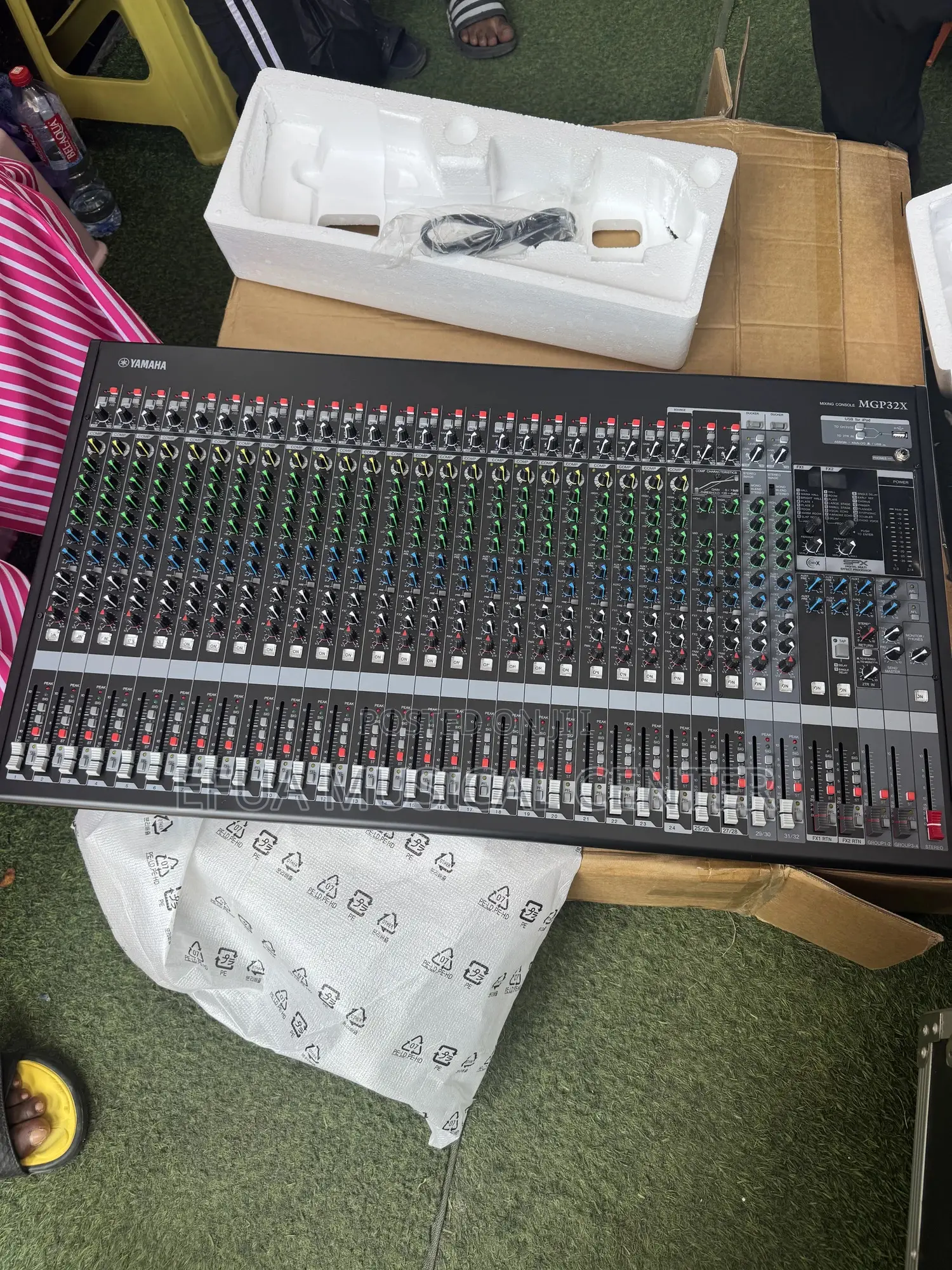 Yamaha Mgp32x 32channel Mixing Console