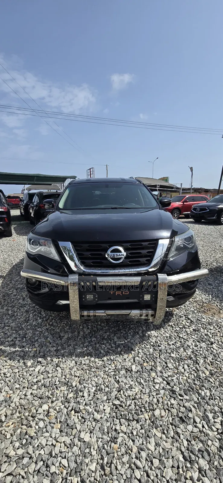 Nissan Pathfinder SV 2018 Black