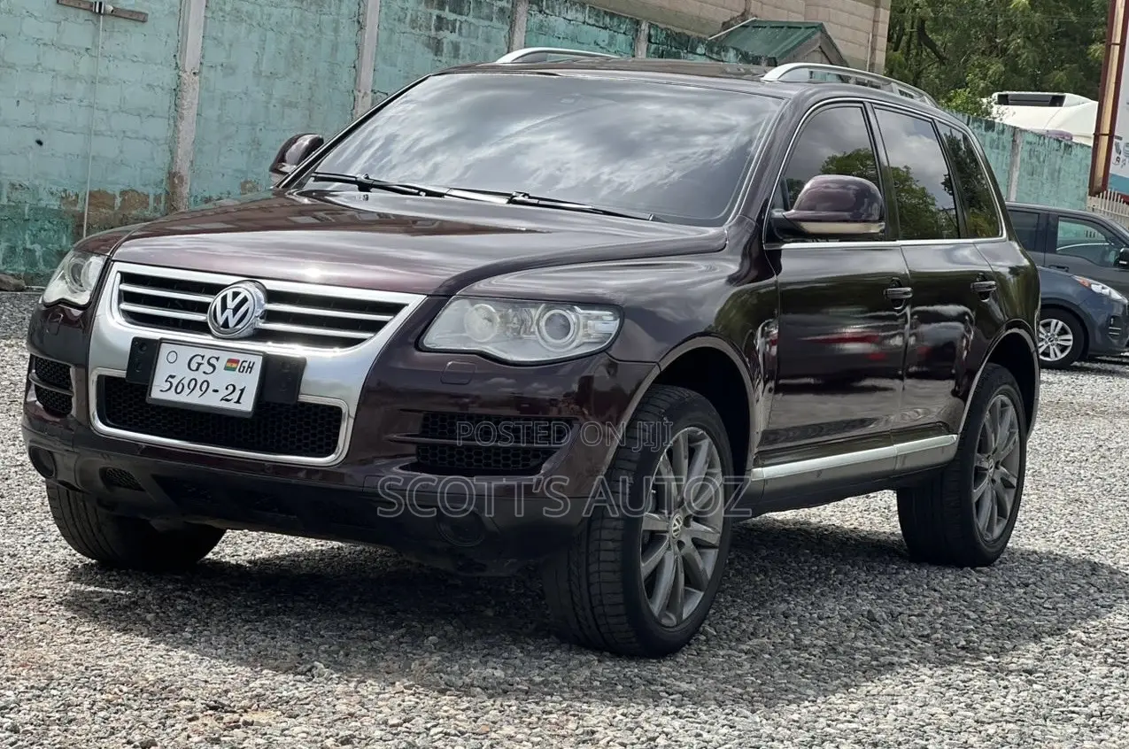 Volkswagen Touareg 2010 Burgundy
