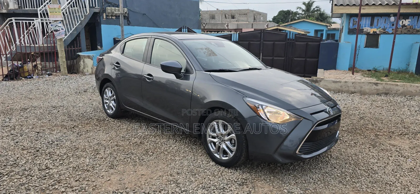 Toyota Yaris iA 1.5 FWD 2017 Gray
