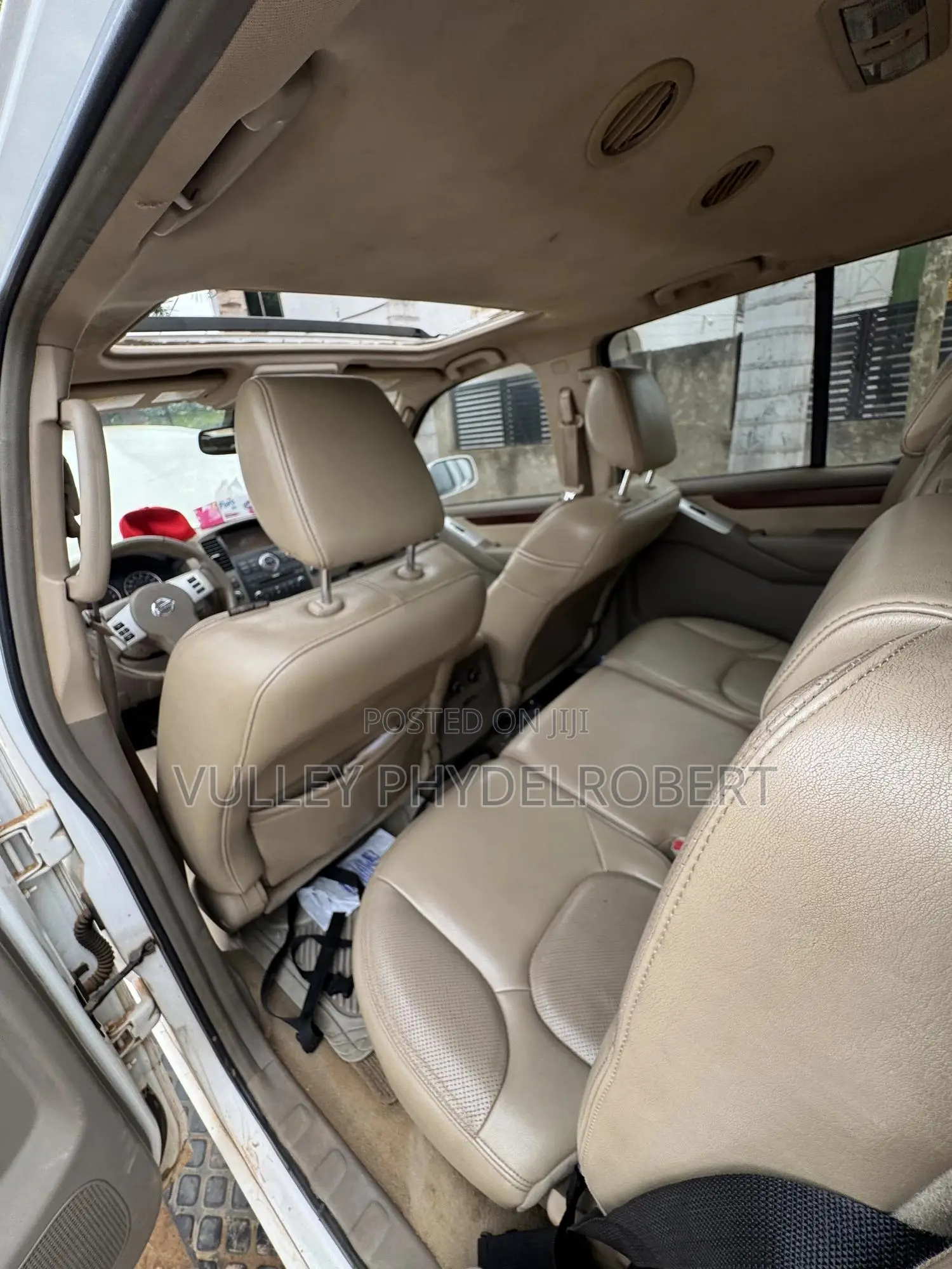 Nissan Pathfinder LE 2008 White