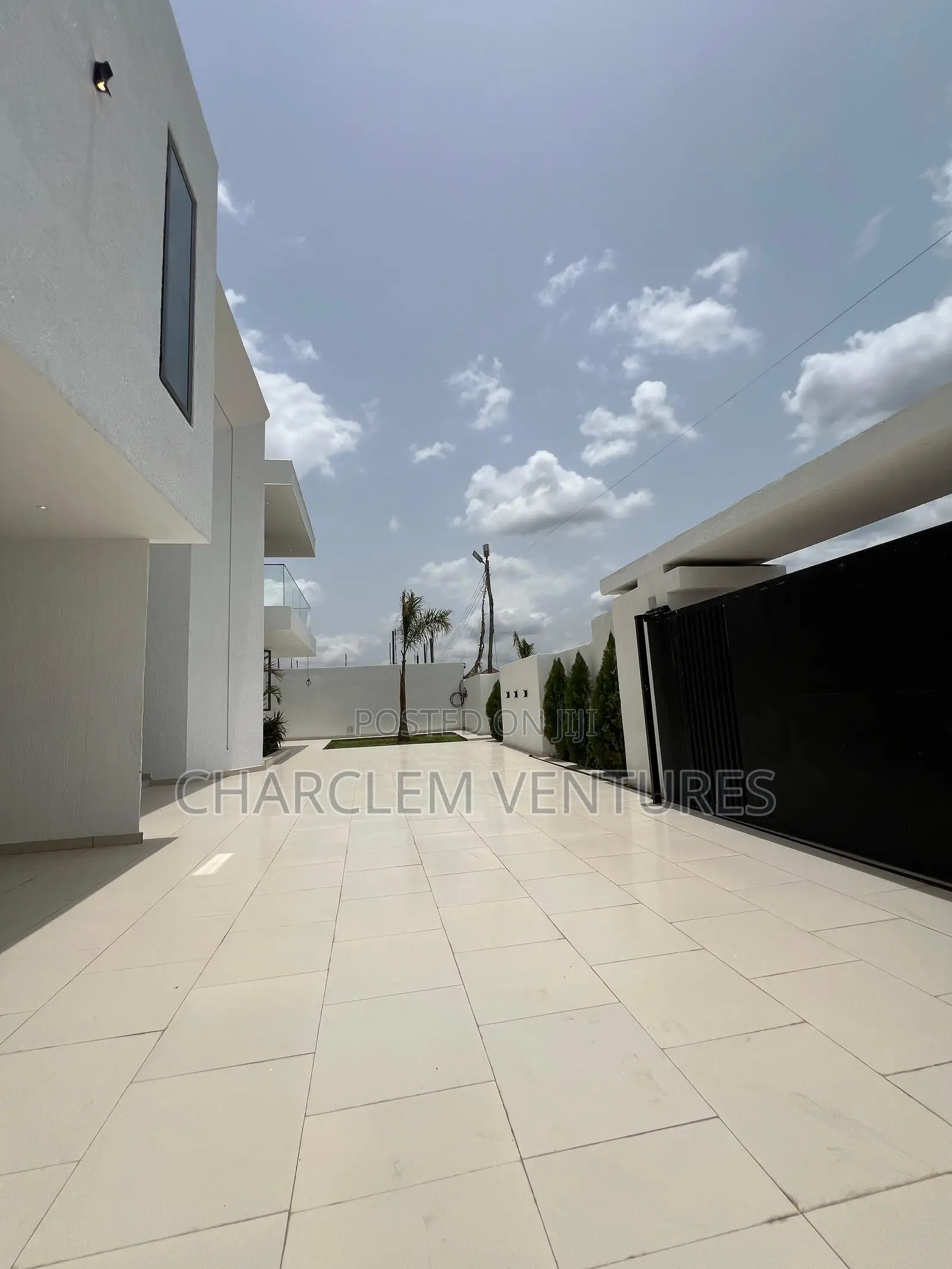 5bdrm House in Charclem Ventures, Oyarifa for sale