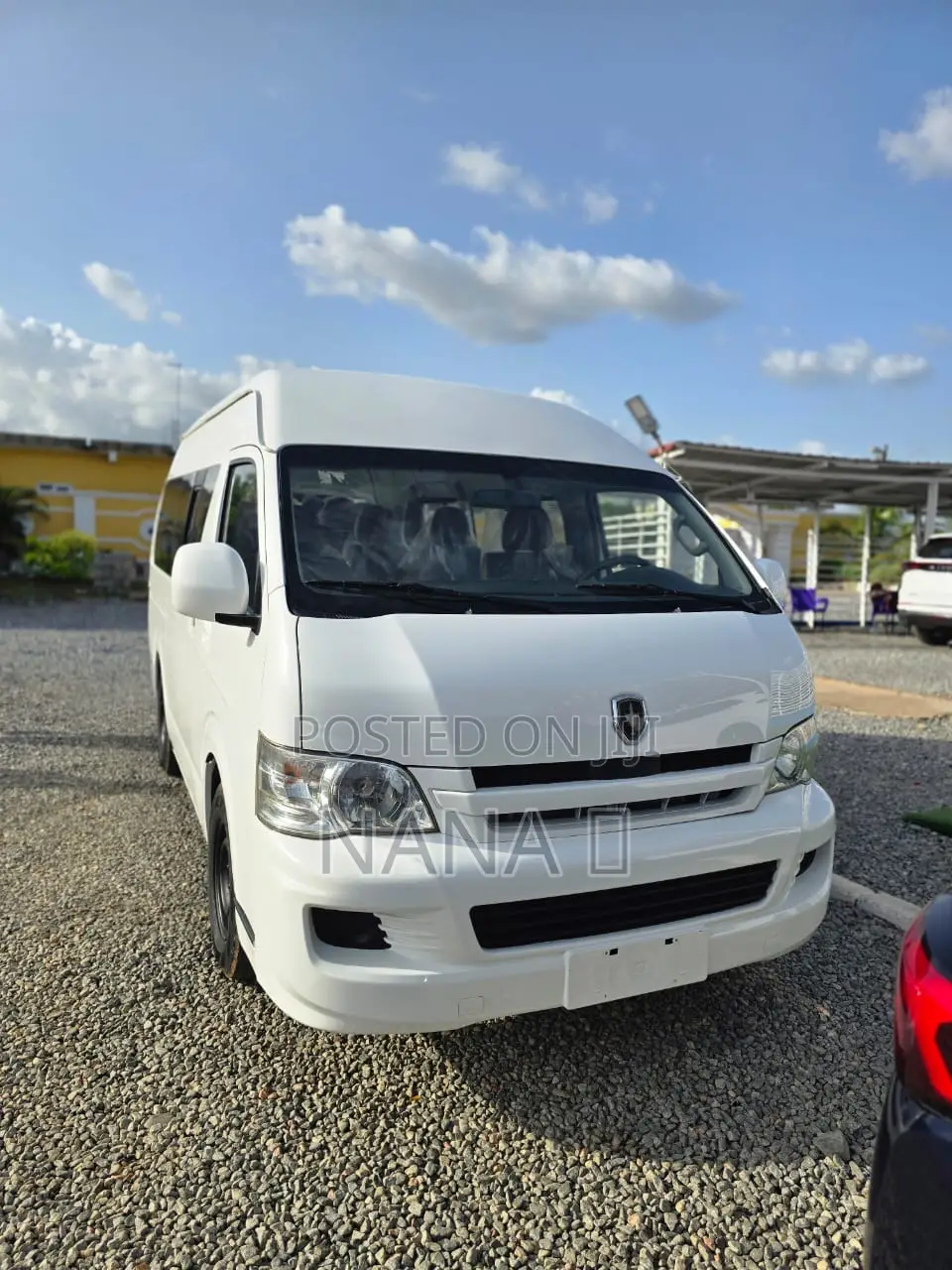 Toyota HiAce 2013 White