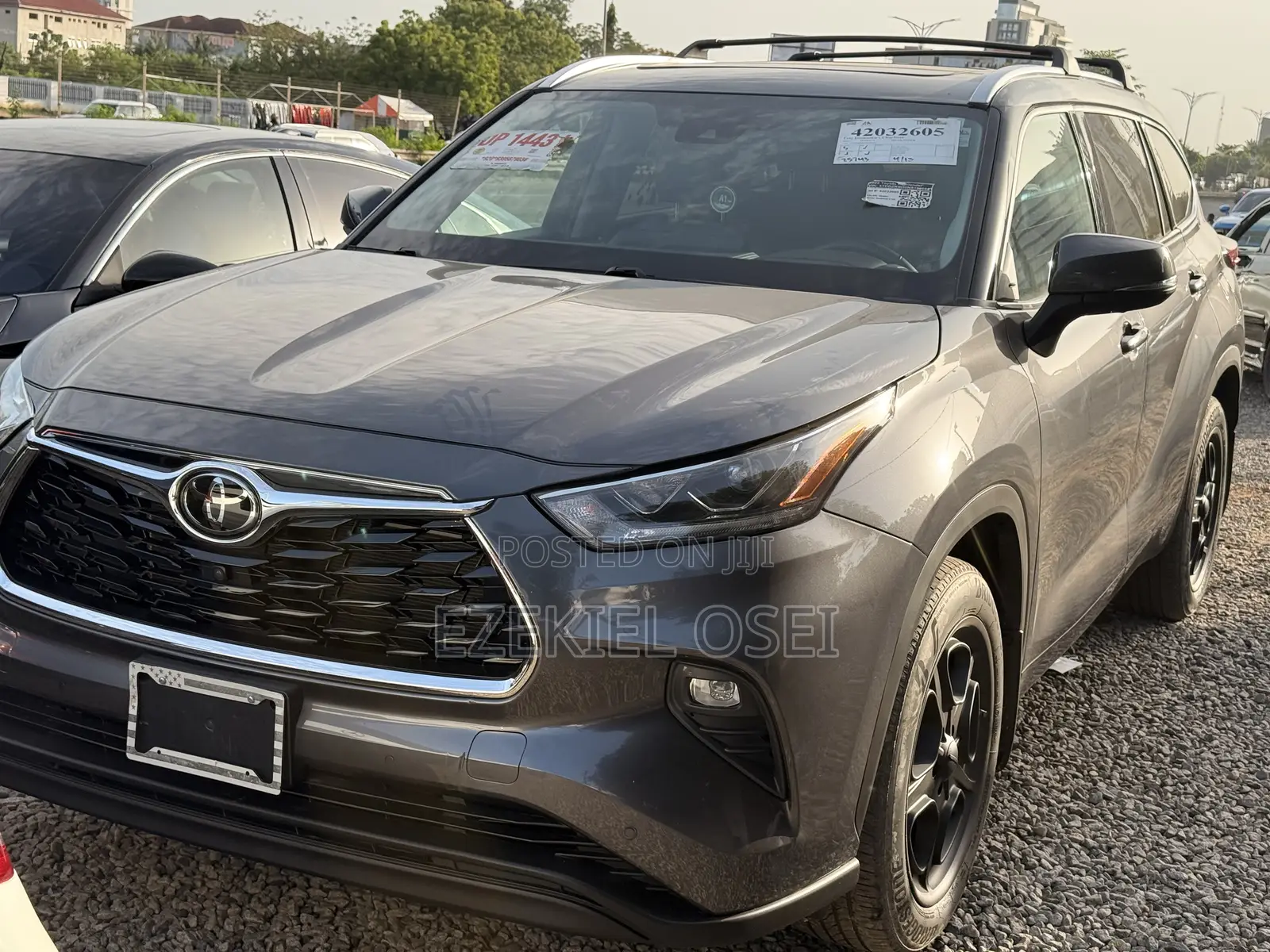 Toyota Highlander Limited 2022 Gray