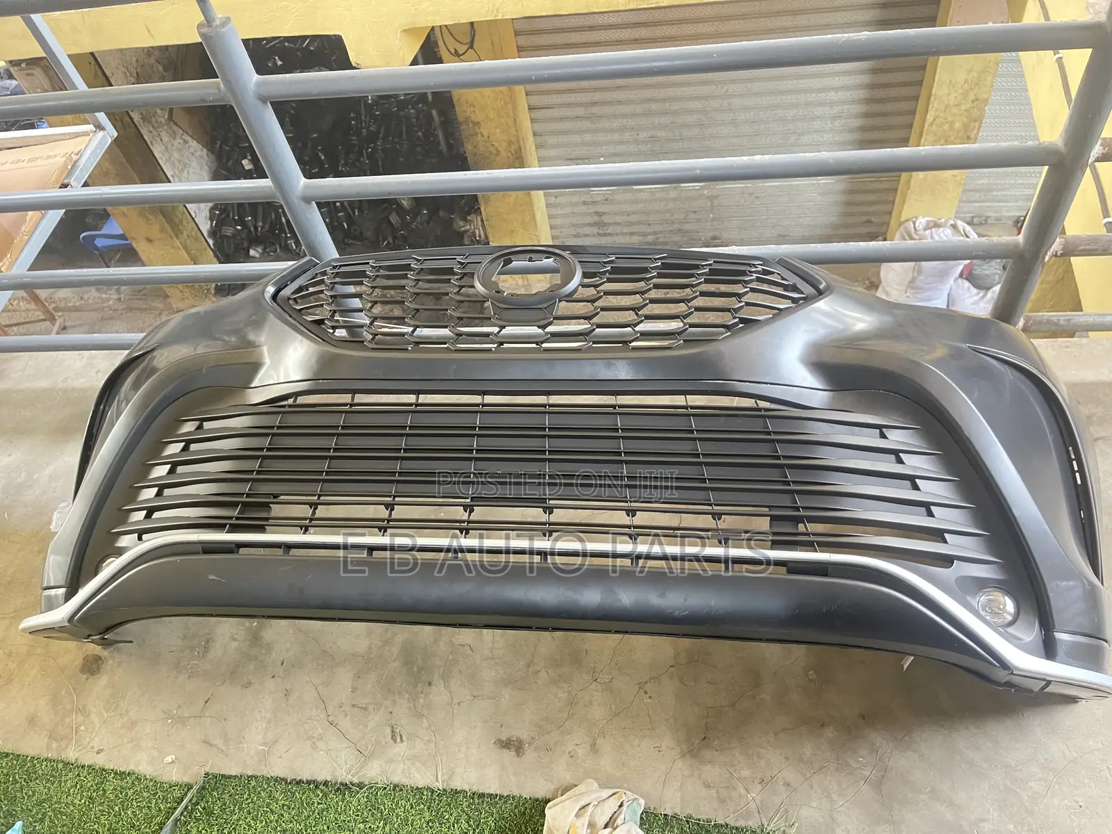 Highlander 2022 Front Bumper Complete