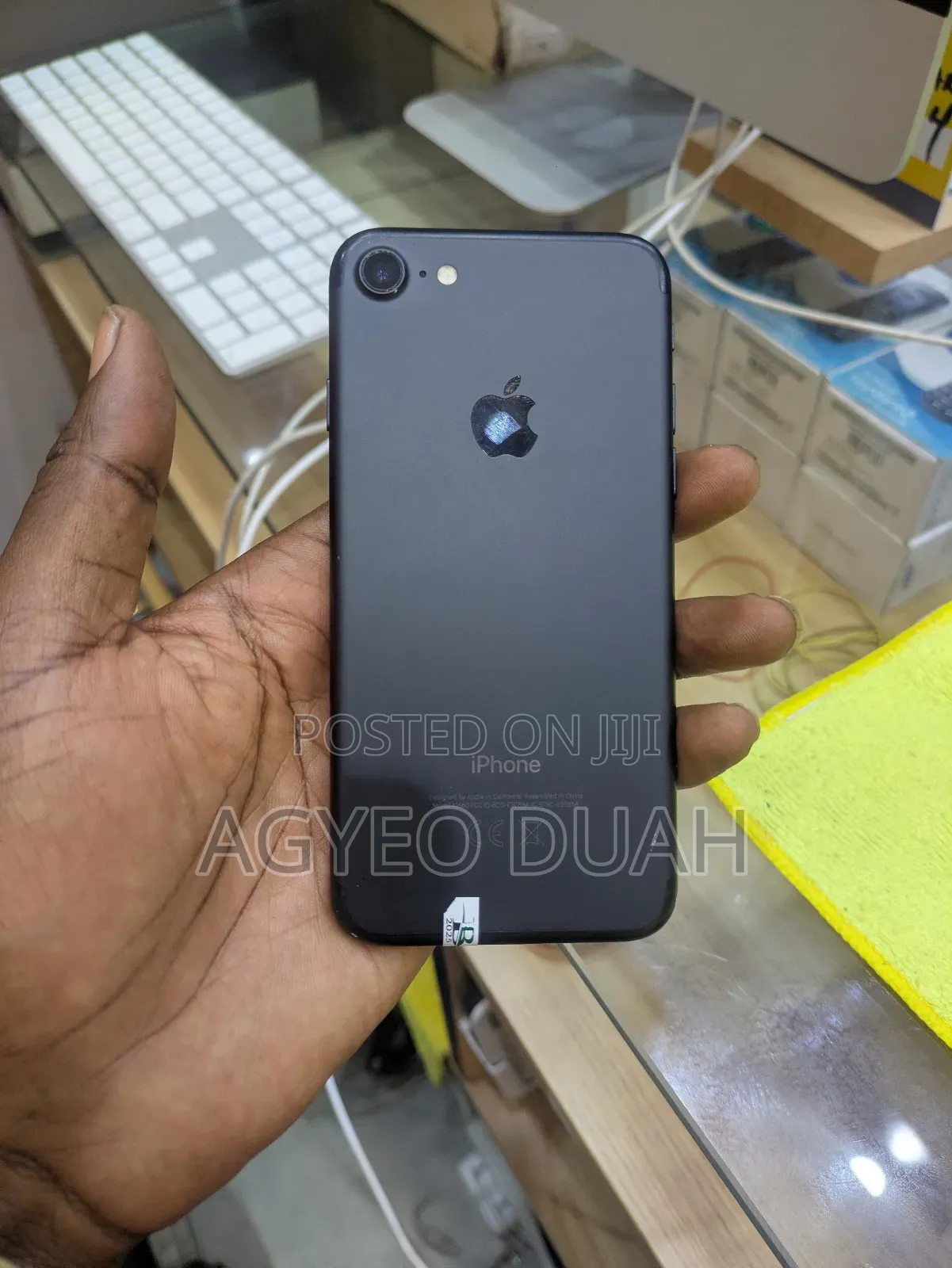 New Apple iPhone 7 32 GB Black