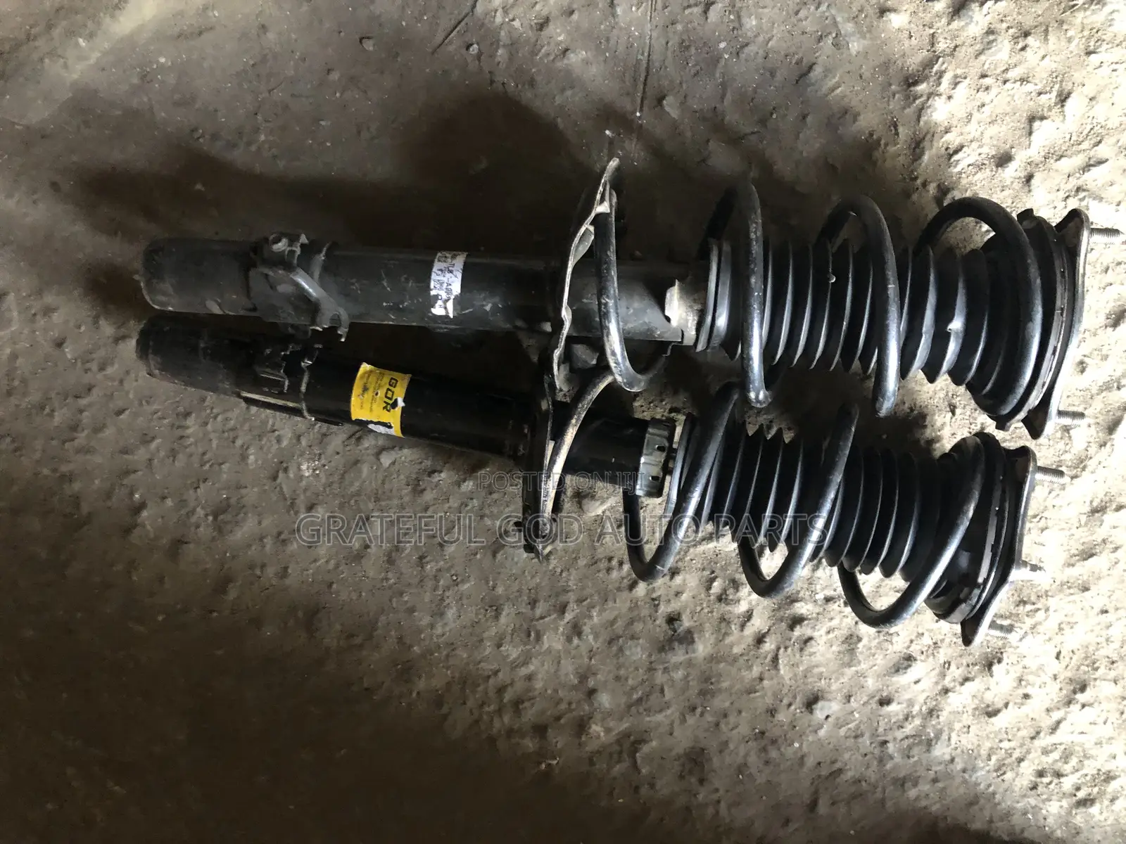 Acura RDX and Hondacrv Shock Absorbers and Other Spare Parts Available