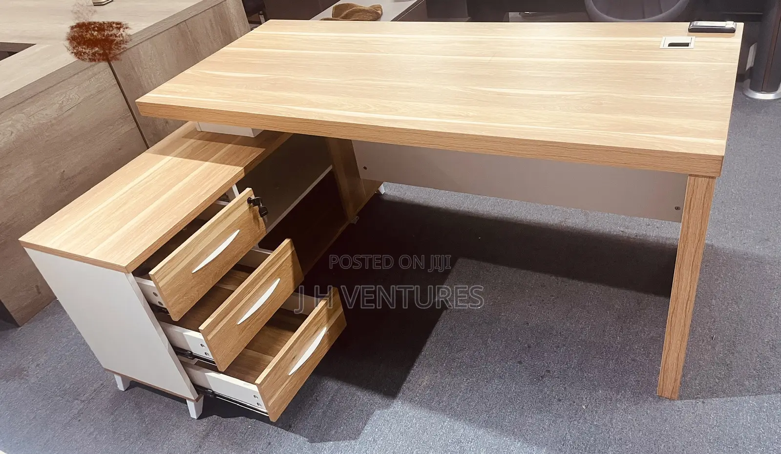 L Shaped Office Desk (2716)