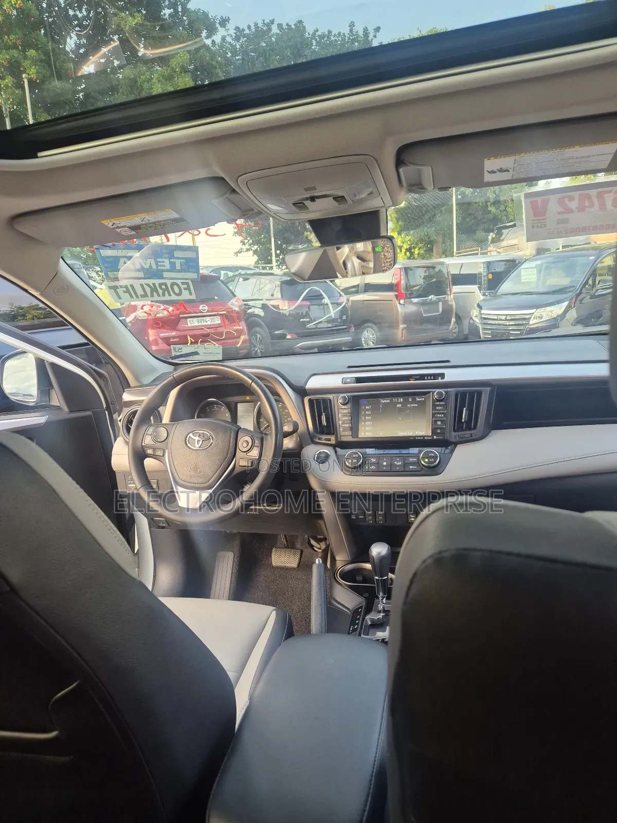Toyota RAV4 Limited 4dr SUV AWD (2.5L 4cyl 6A) 2018 White