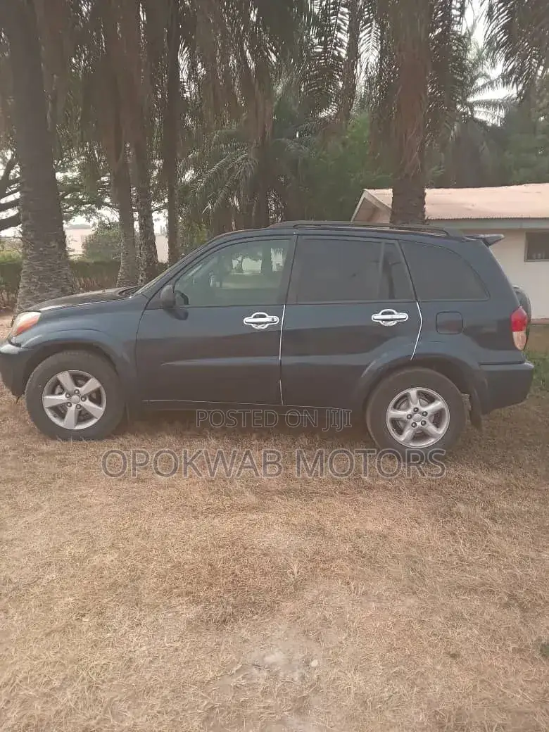 Toyota RAV4 2005