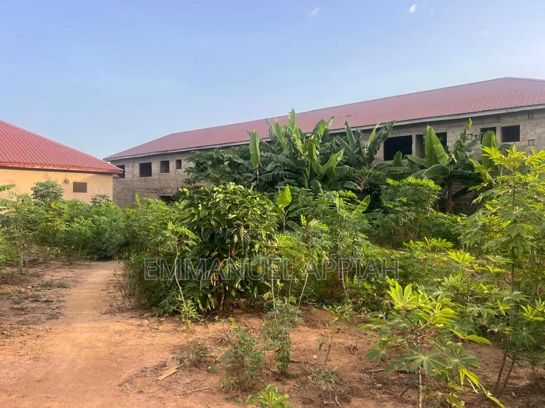10 Stores and 10 Apt for Sale at Kasoa Opeikuma