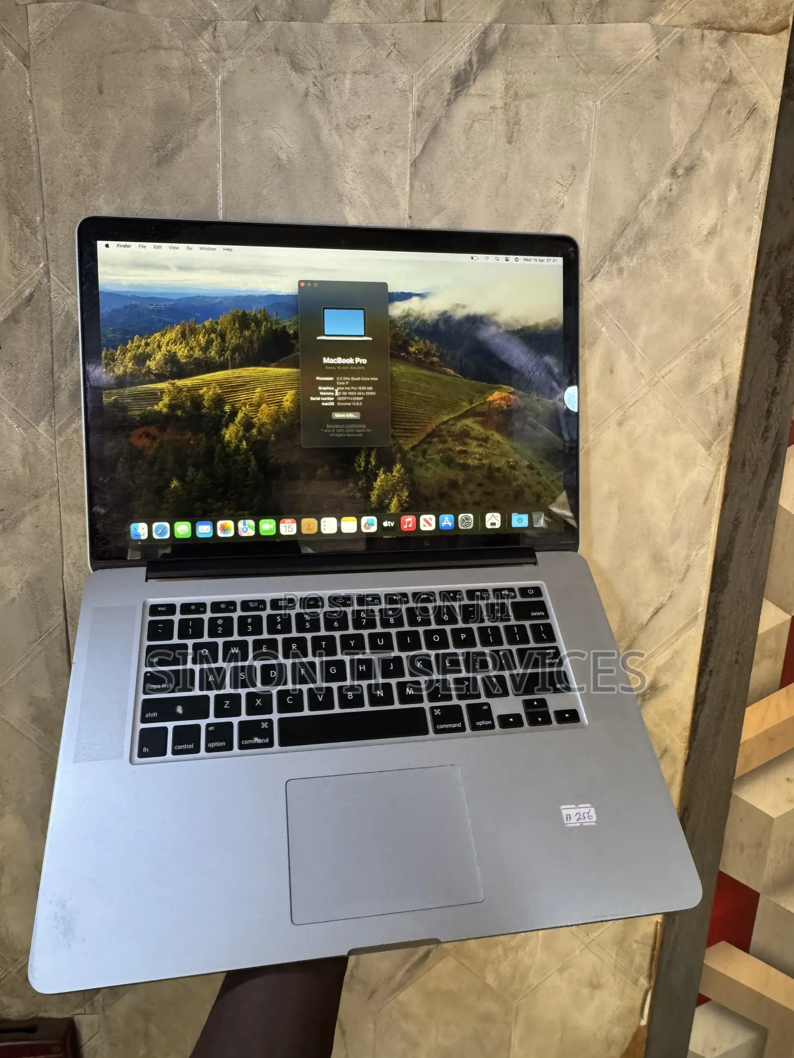 Laptop Apple MacBook Pro 2015 16GB Intel Core i7 SSD 256GB
