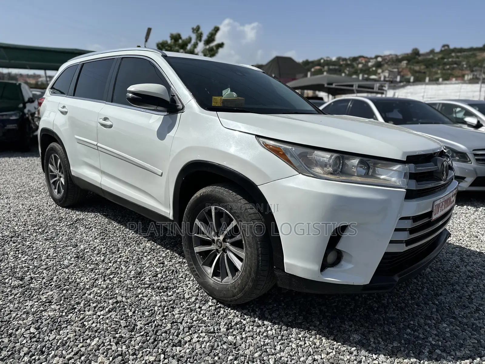 Toyota Highlander XLE 4x4 V6 (3.5L 6cyl 8A) 2018 White