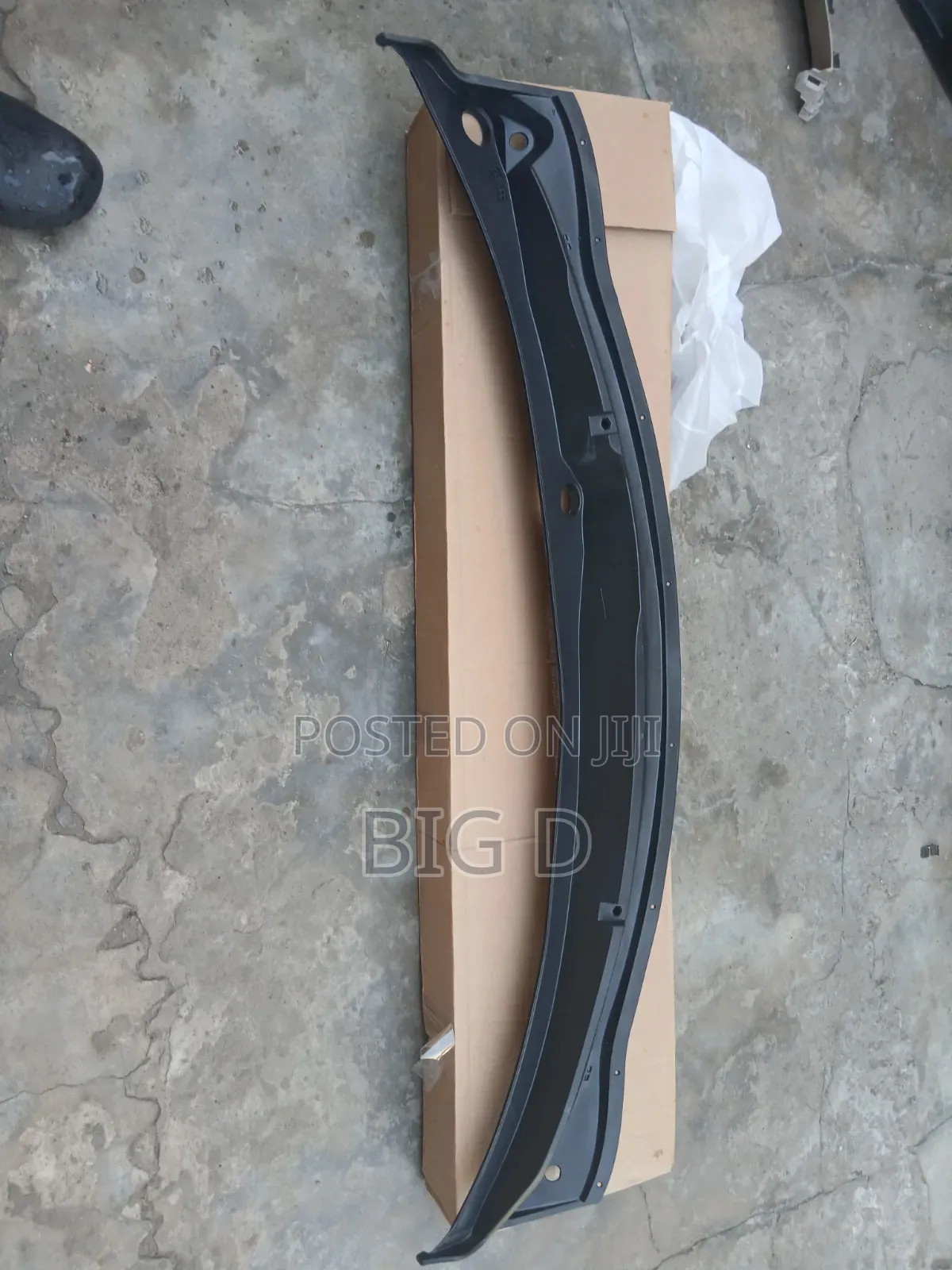 Nissan Qashqai 2015 to 2020 Wiper Panel