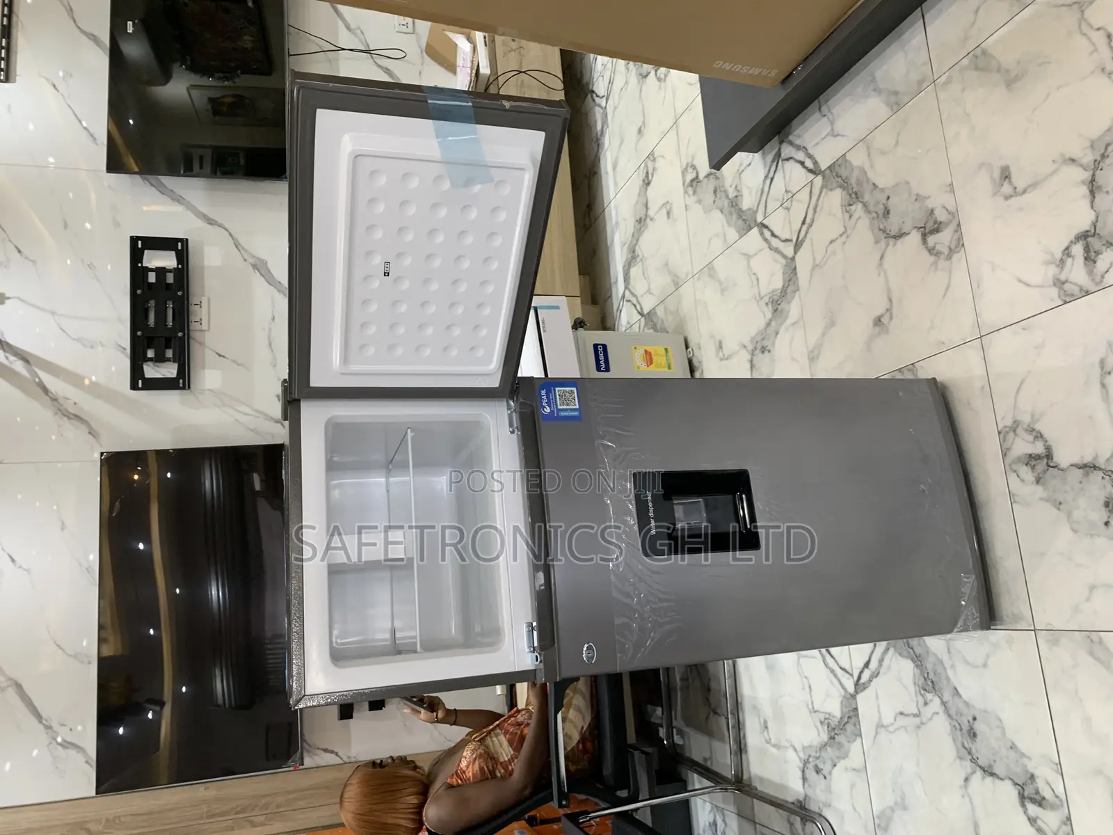 Unique New Pearl Pf-262tix-1a 165-Liter Double-Door Top-Freezer