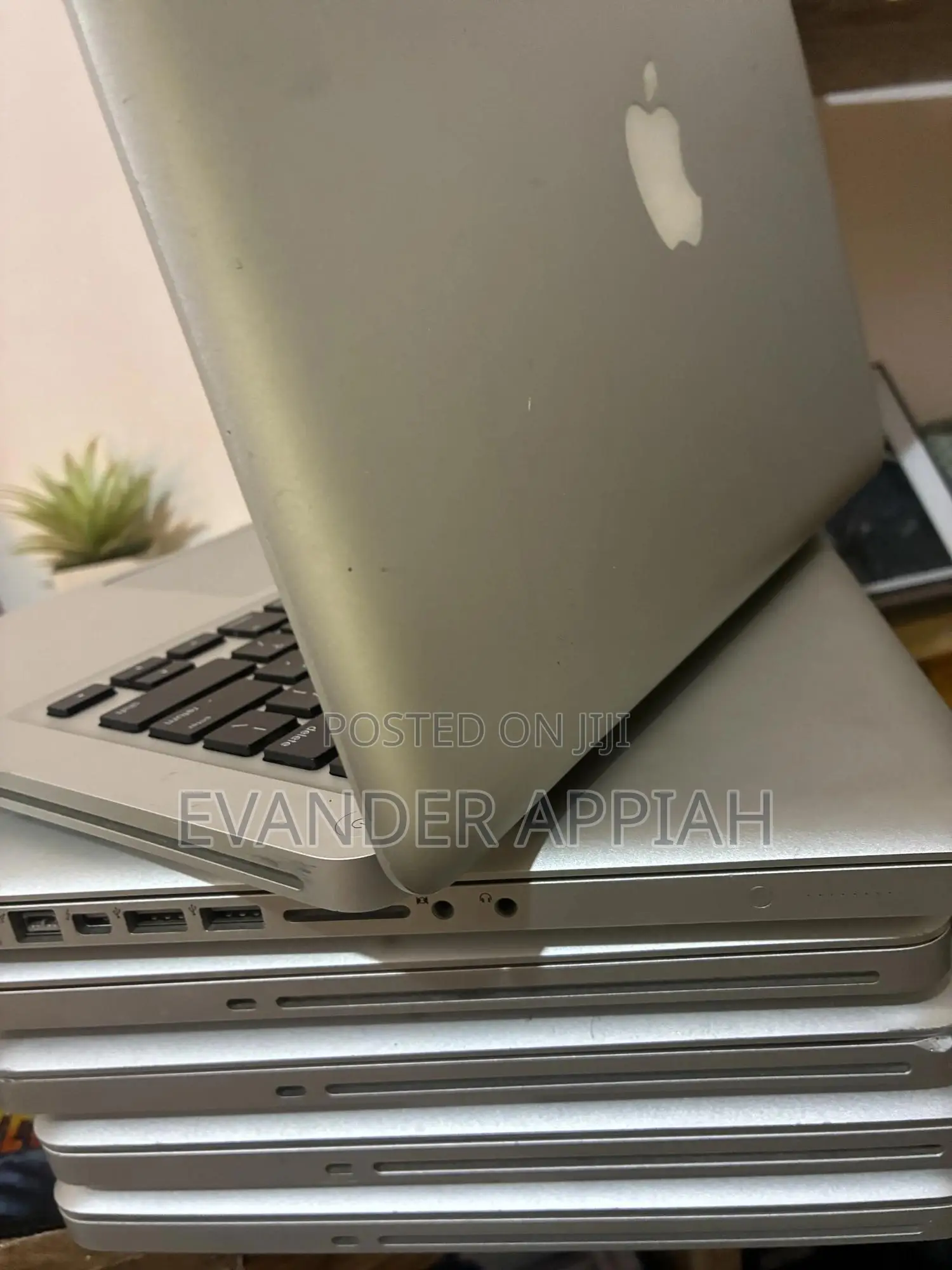 Laptop Apple MacBook 2011 8GB Intel Core i5 HDD+SSD 500GB