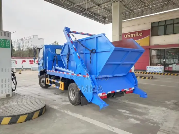 2025 New Dayun Swing Arm Garbage Truck **DISCOUNTED