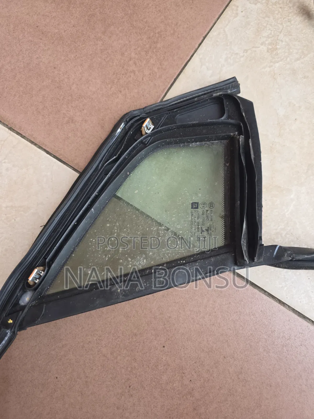 2019 Chevrolet Cruze Driver Door Glass and Rubbers
