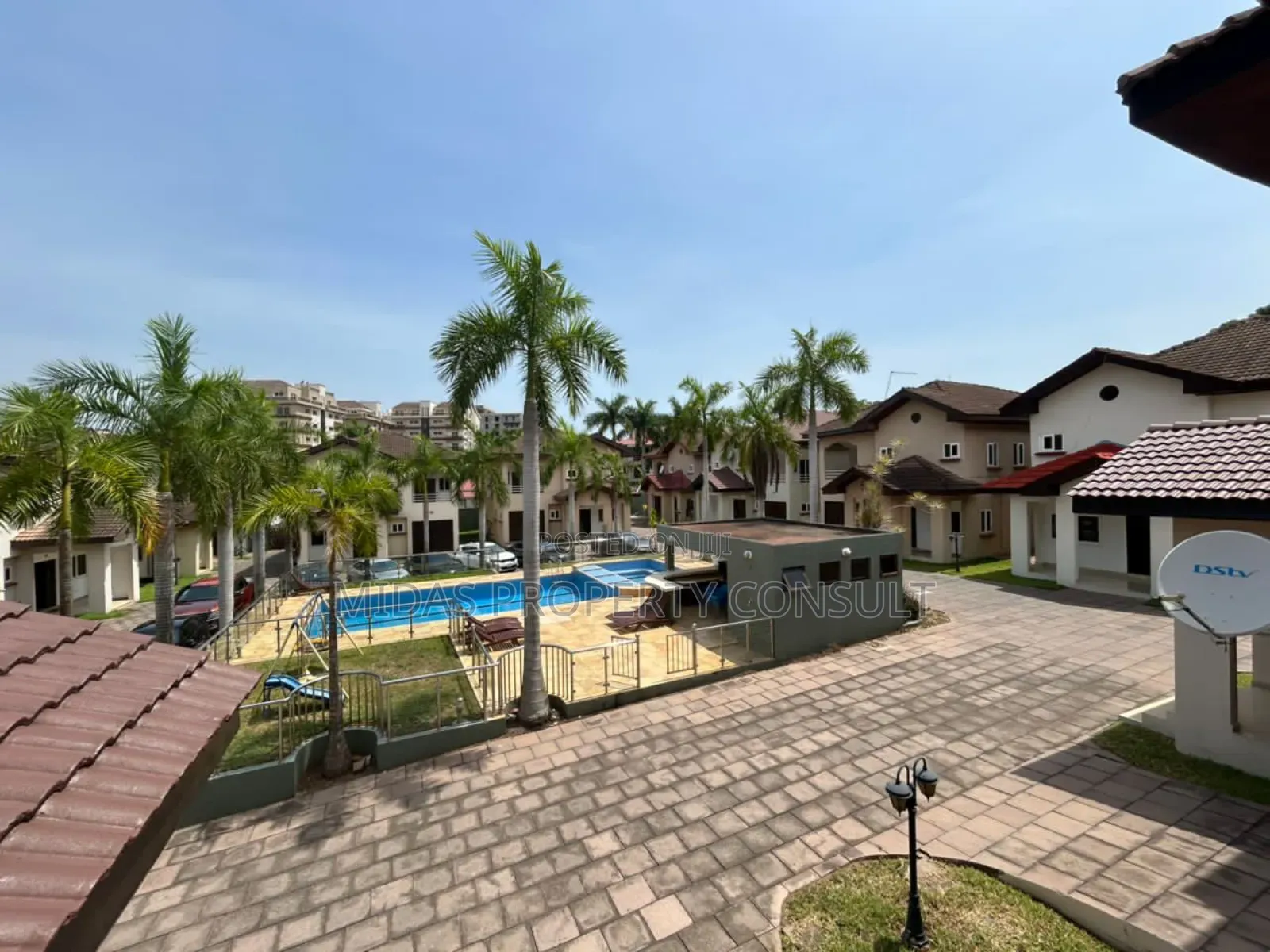 3bdrm Townhouse / Terrace in Airport for rent