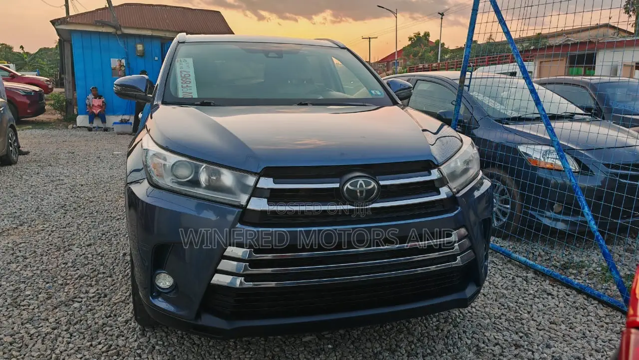 Toyota Highlander Limited 4x4 V6 (3.5L 6cyl 8A) 2018 Blue