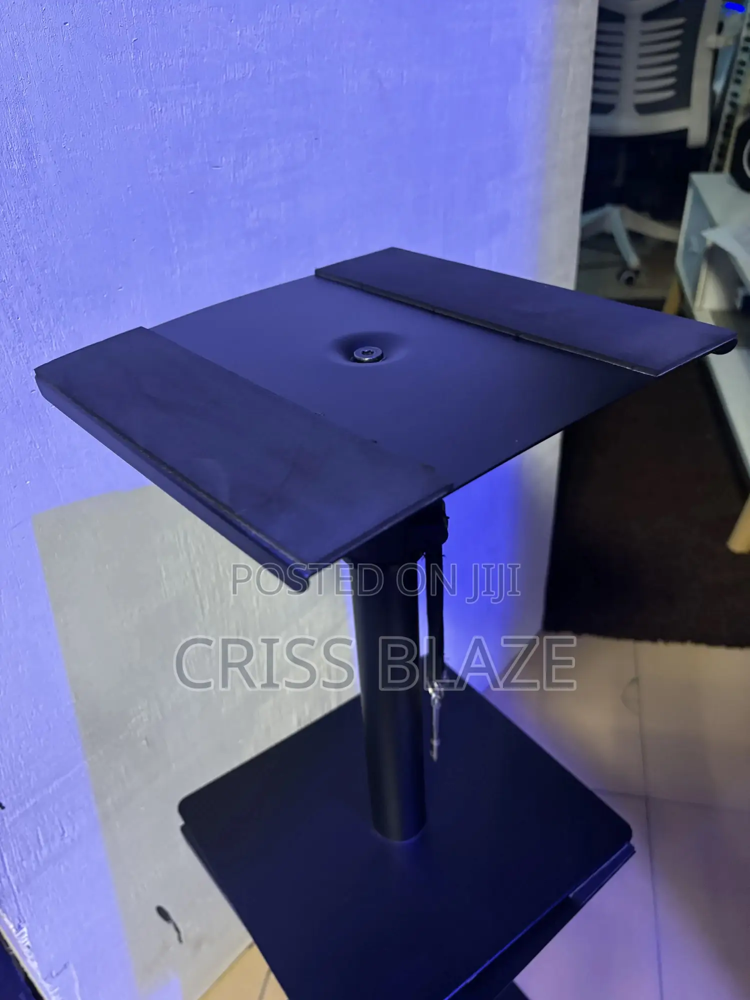 Studio Monitors Stand