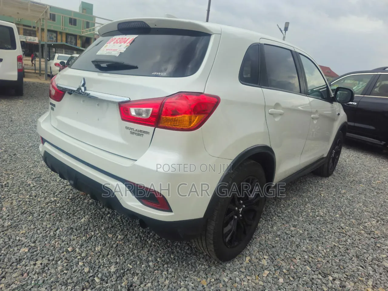 Mitsubishi Outlander Sport SE 2.4 2018 White