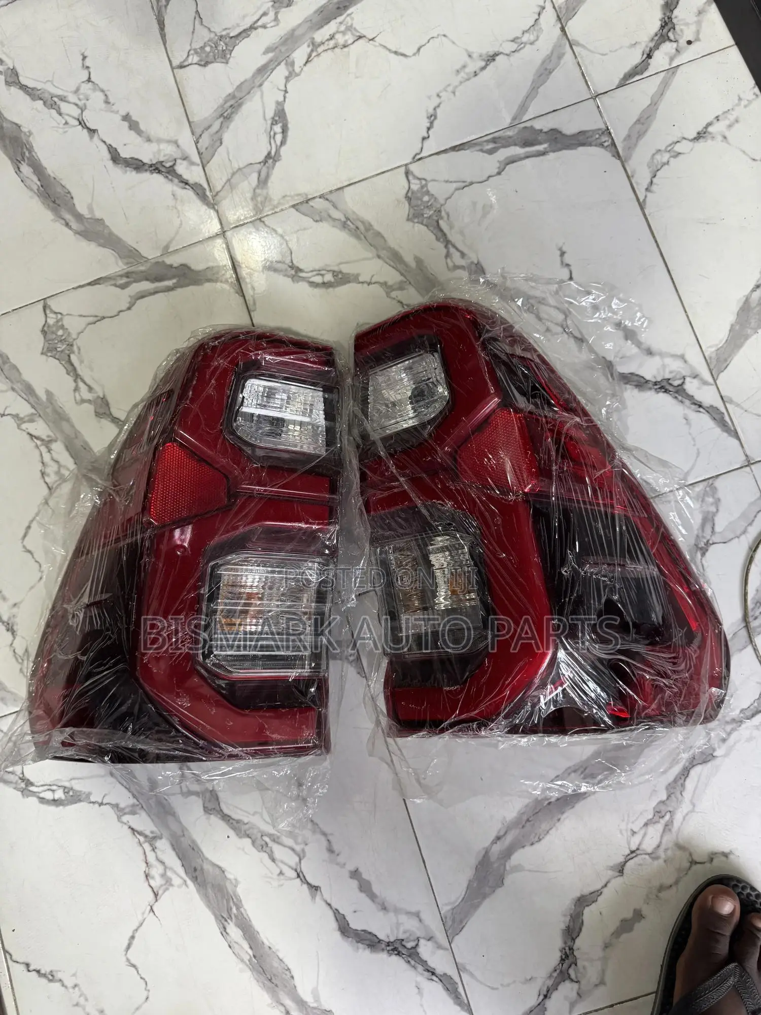 Toyota Hilux 2020 2021 2022 2023 2024 2025 Taillight Pair