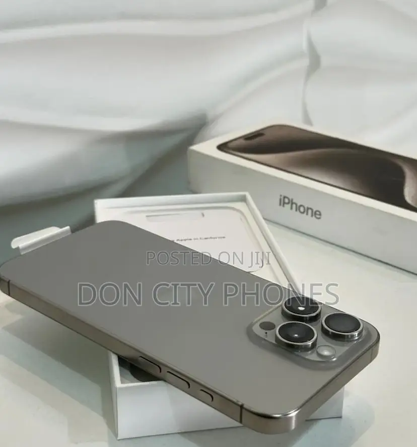 Apple iPhone 15 Pro Max 256 GB Silver