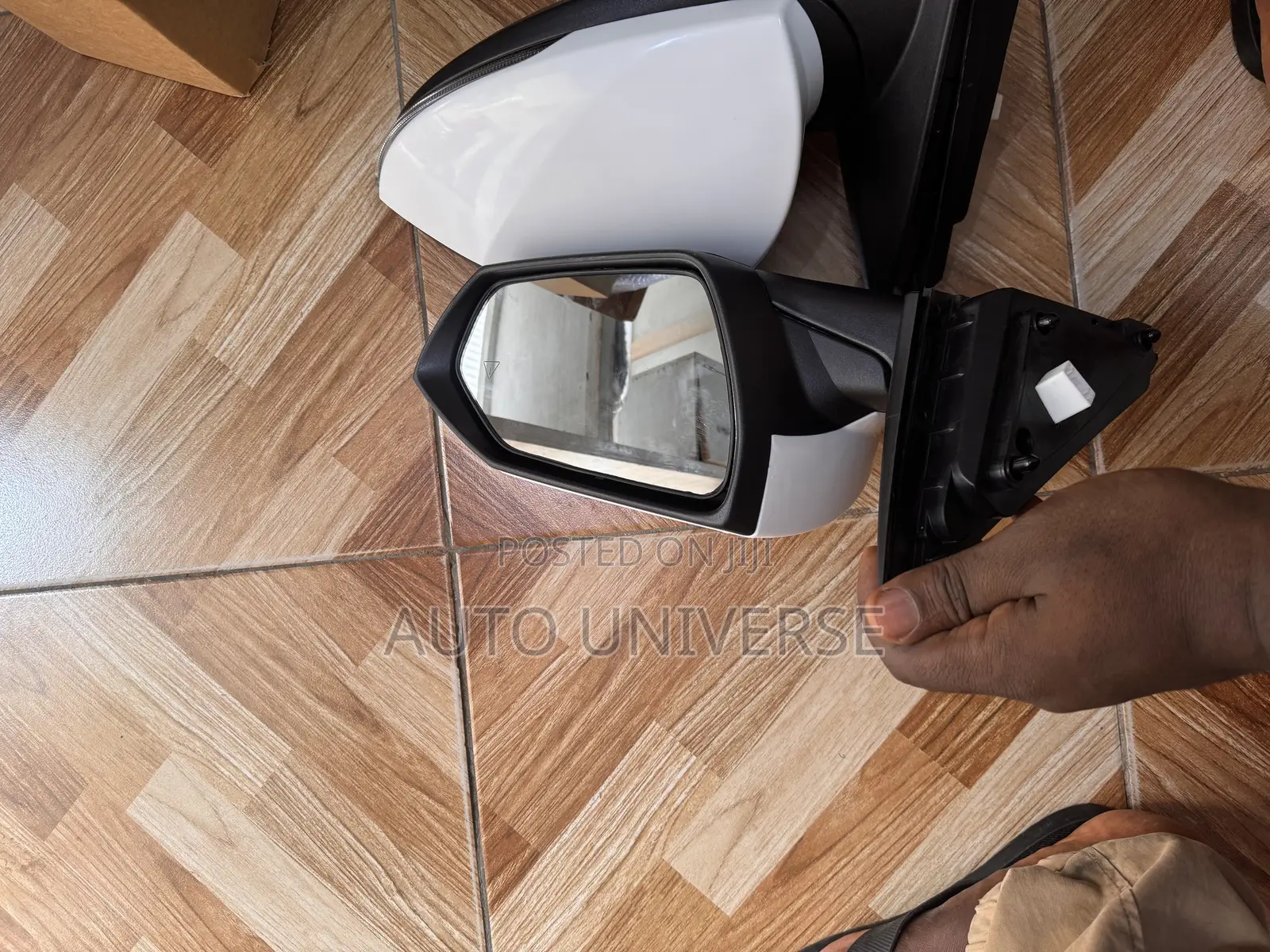 Hyundai Elantra 2021, 2022, 2023, 2024 Mirror With Light and Sensor