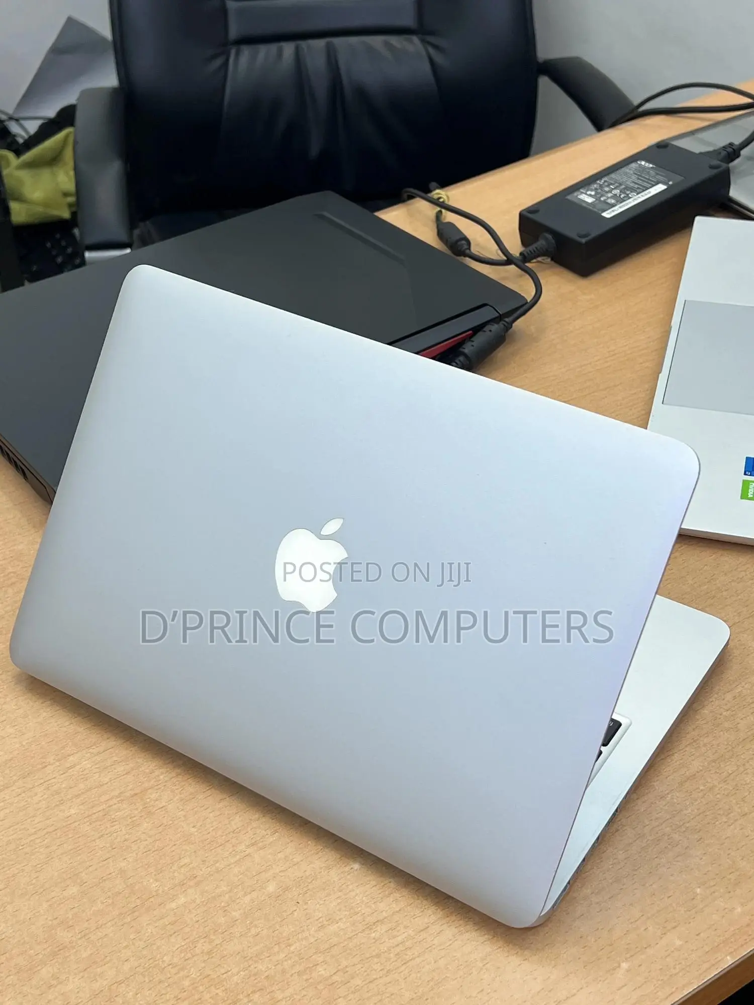 Laptop Apple MacBook Pro 2015 8GB Intel Core i5 SSD 512GB