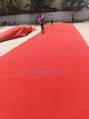 Red Plains Woolen Carpet