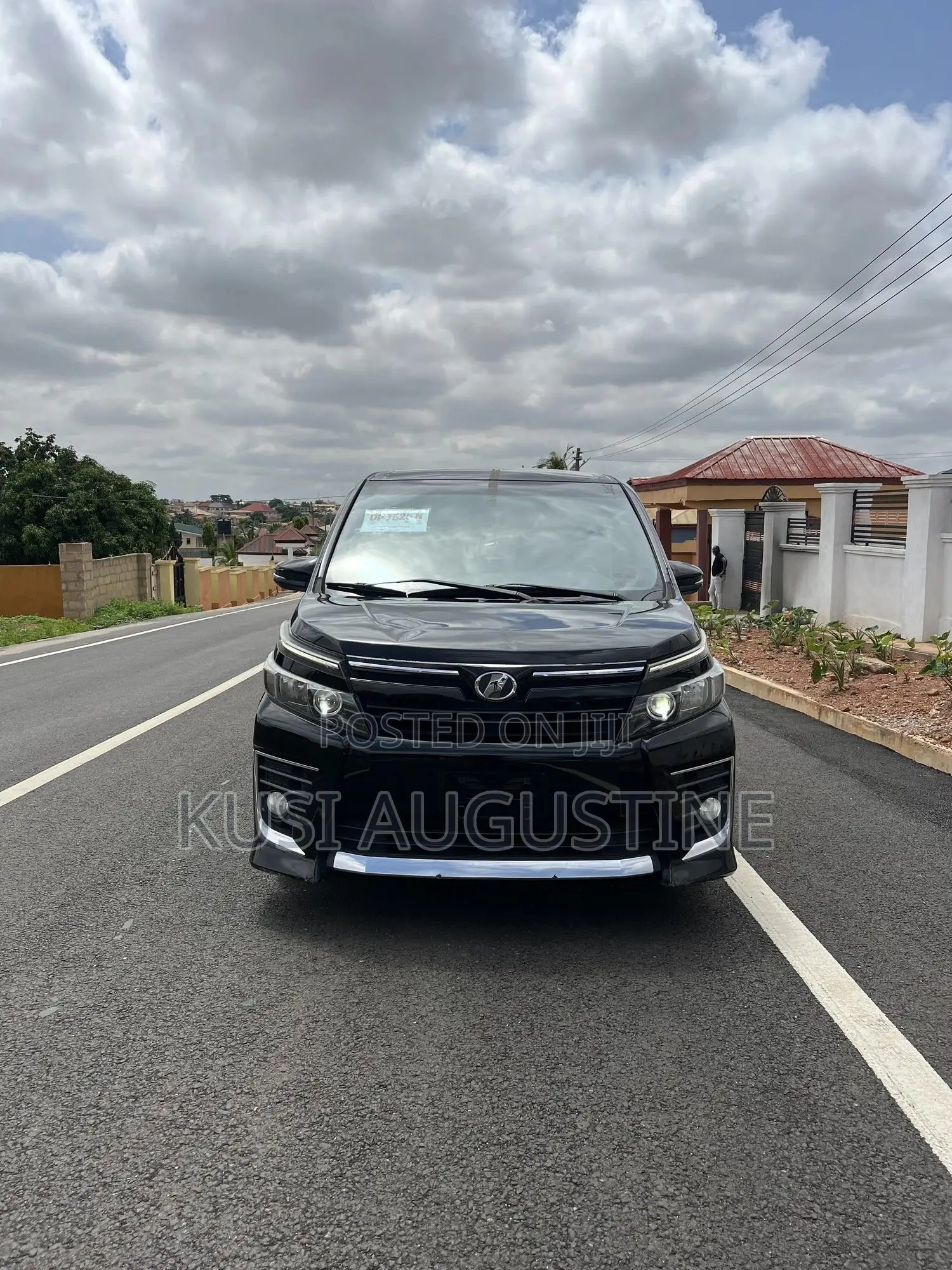 Toyota Voxy 2016 Black