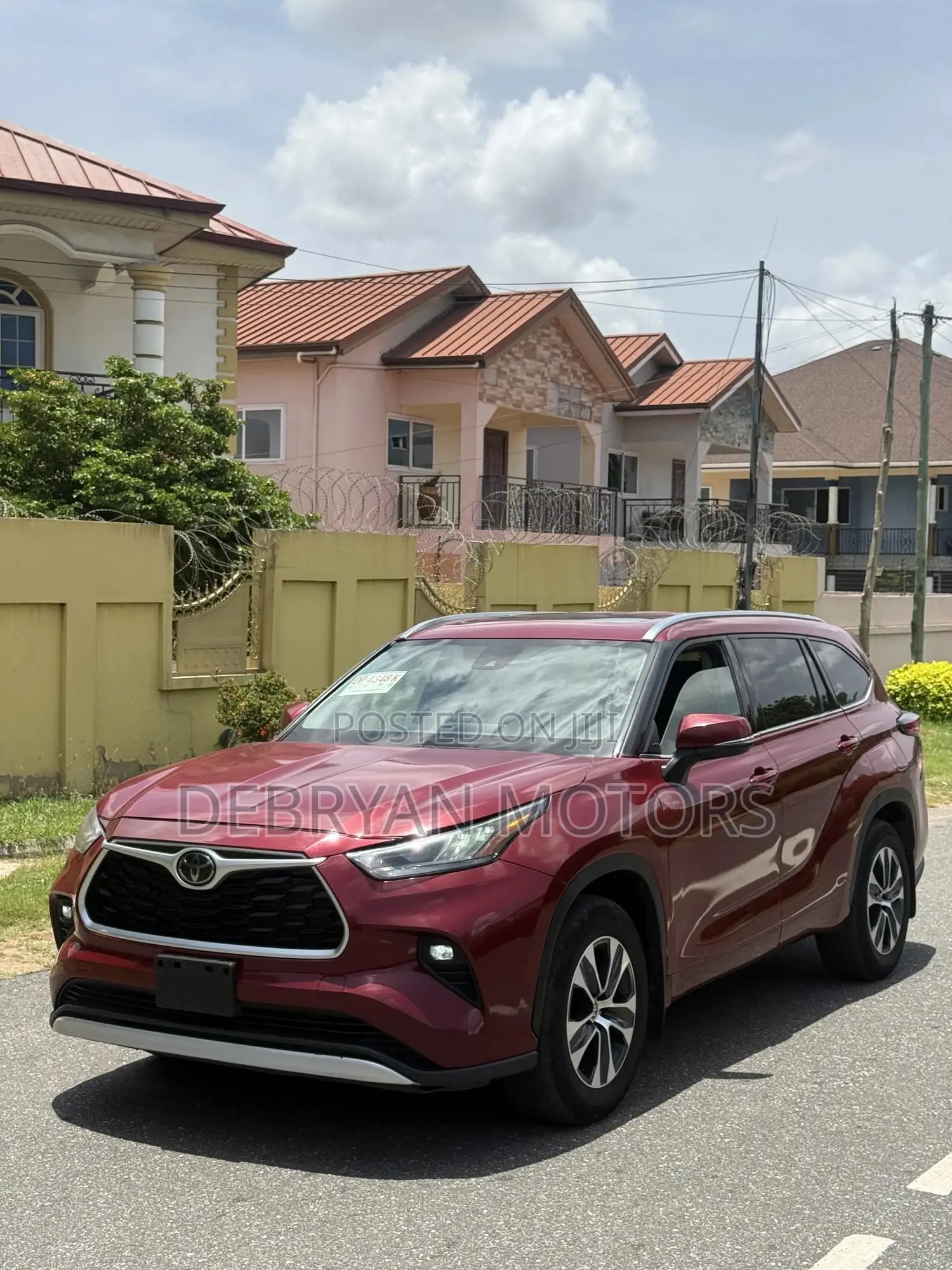Toyota Highlander XLE 2021 Red