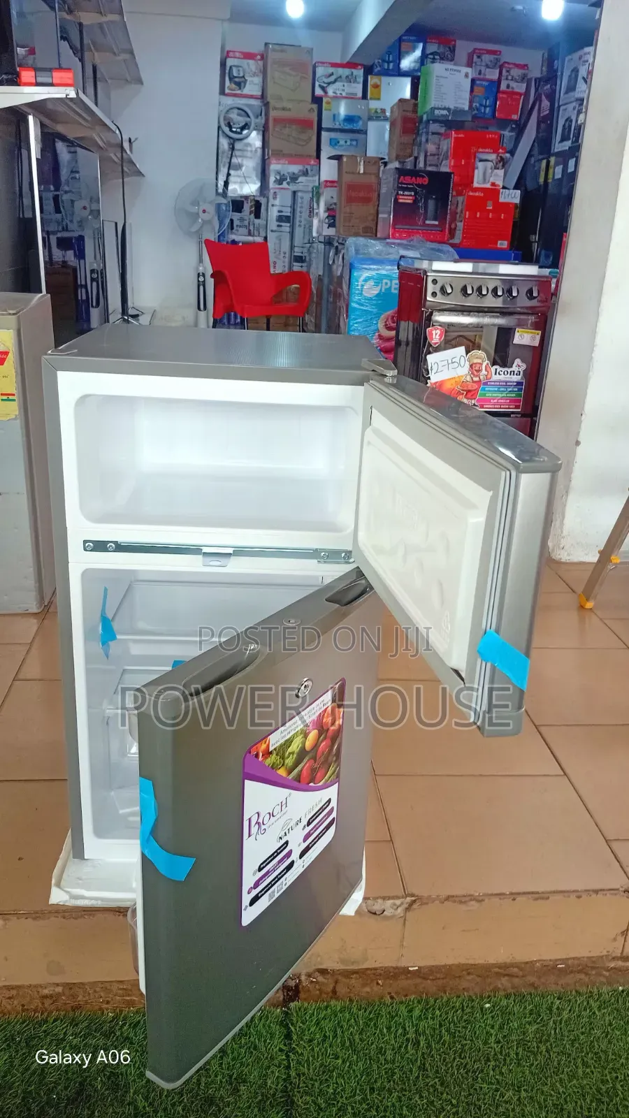 Roch RFR-110d-B Tabletop Fridge – Stylish Efficient