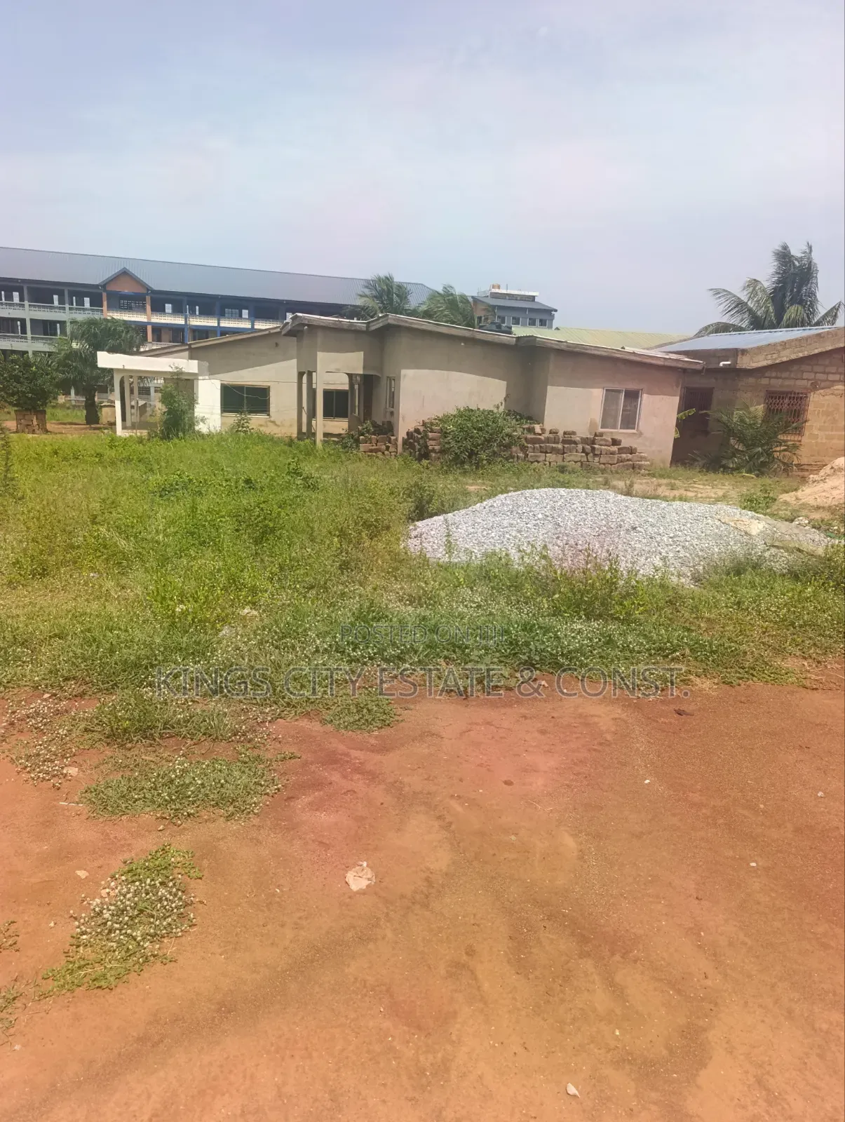 Land+ 2br Hse for Sale at New Bortiano