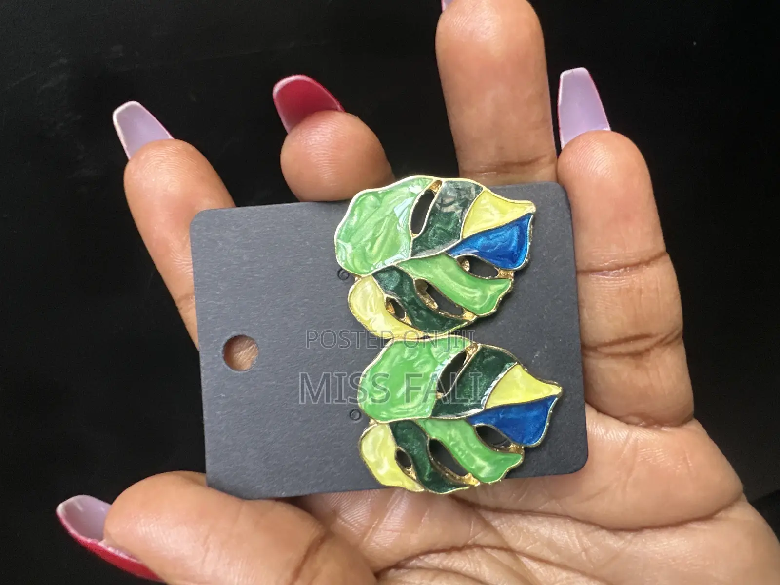 Emerald Muse Leaf Stud