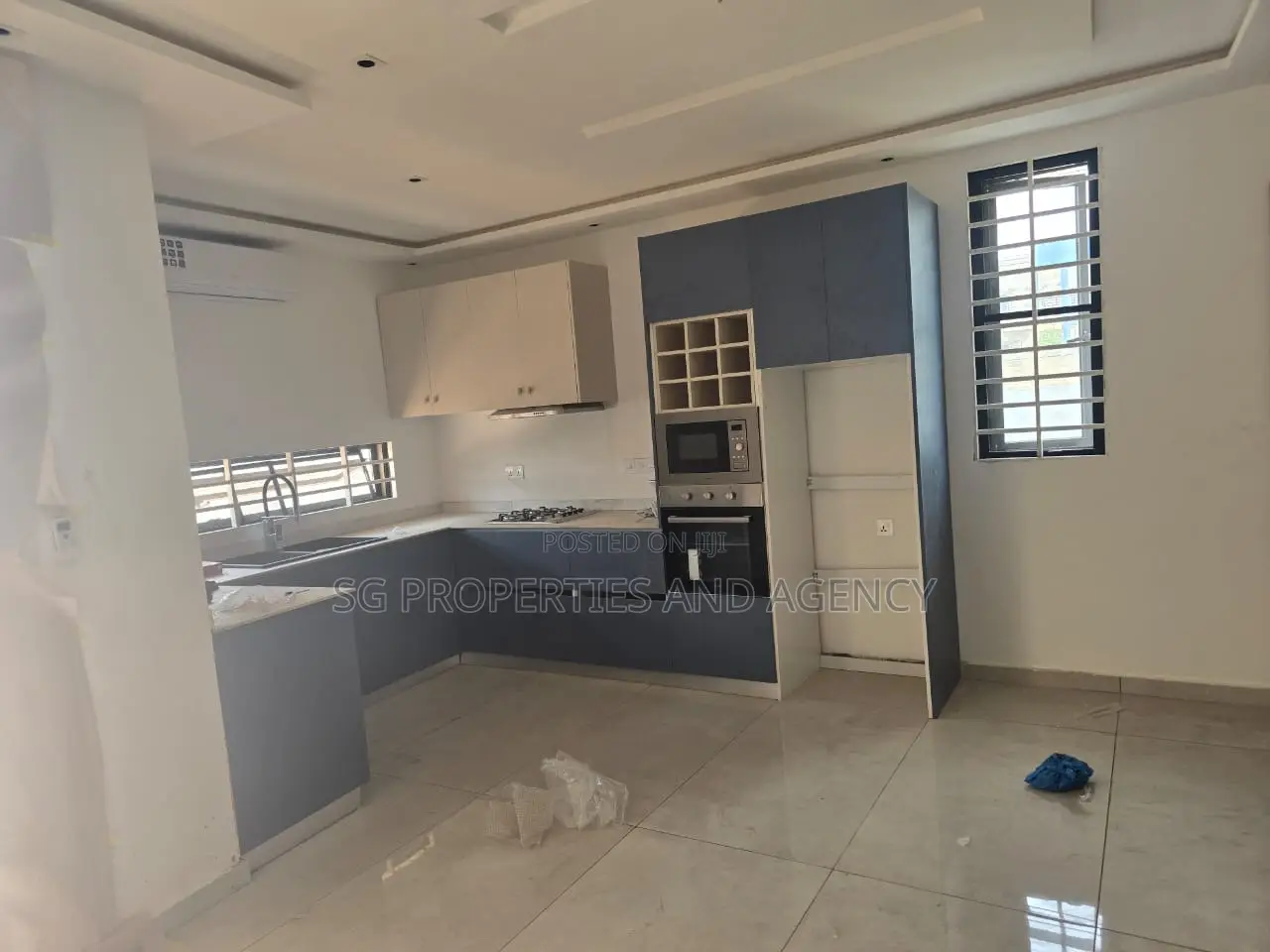 2bdrm Townhouse / Terrace in Lashibi, Sakumono for rent