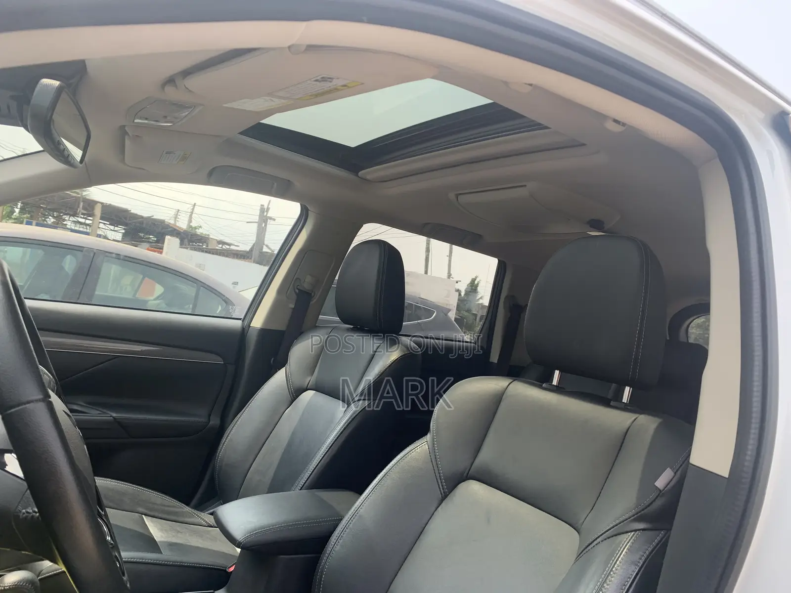 Mitsubishi Outlander 2019 White
