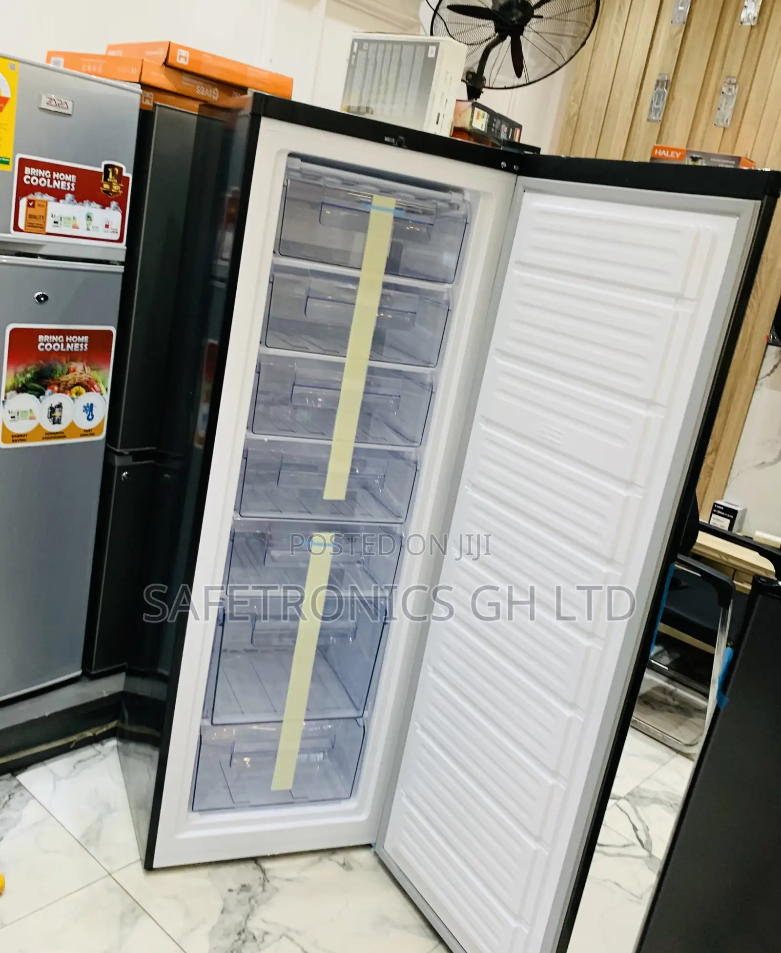 High Efficiency 225 Liters Pearl Puf370 Upright Freezer