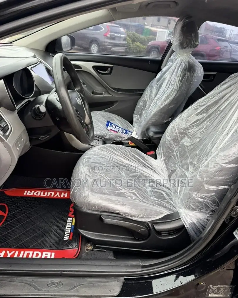 Hyundai Elantra SE Sedan FWD (1.8L 4cyl 6A) 2016 Black