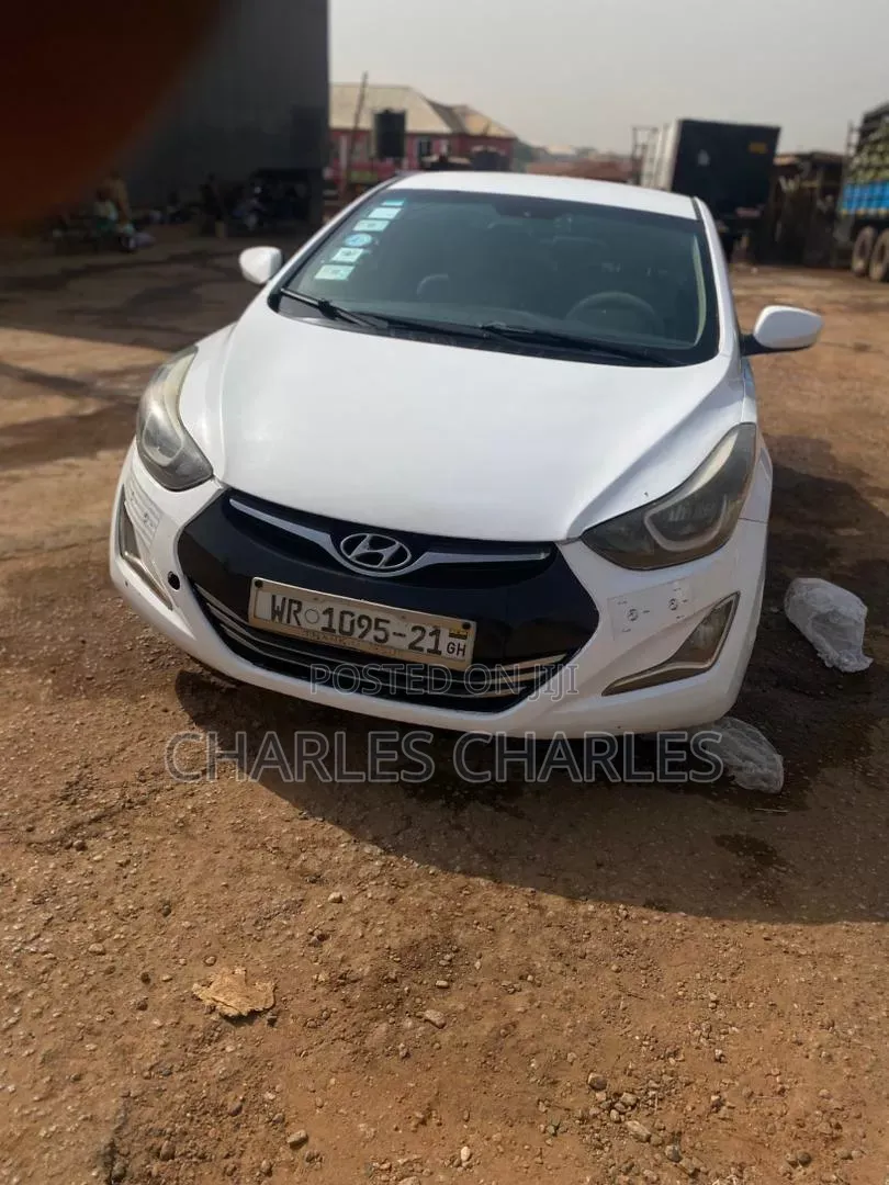 Hyundai Elantra SE 4dr Sedan (1.8L 4cyl 6A) 2015 White