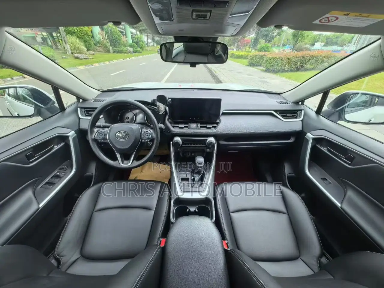 Toyota RAV4 2024 White