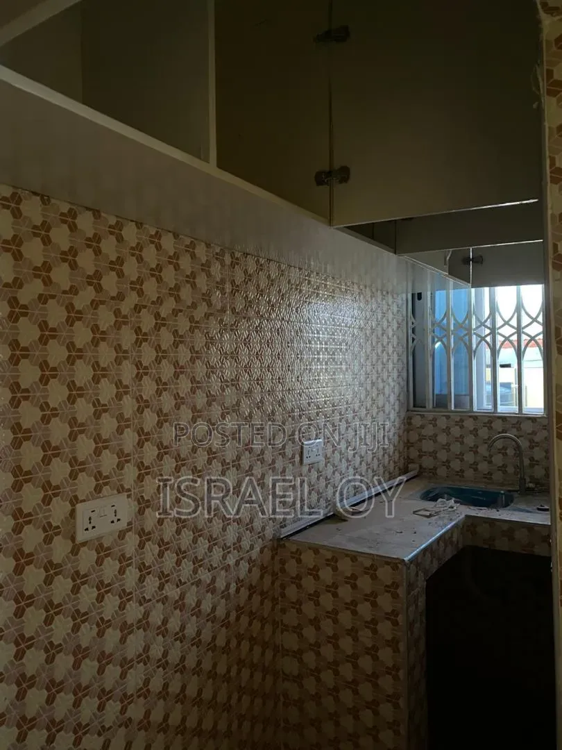 1bdrm Apartment in Adenta Main New for rent
