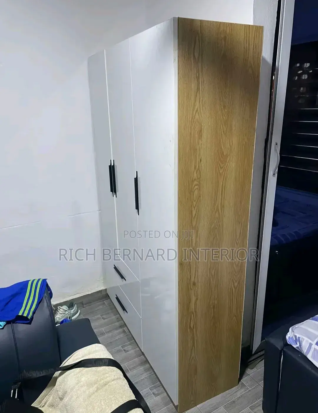 Modern White Wood Grain 2in1 Wardrobe