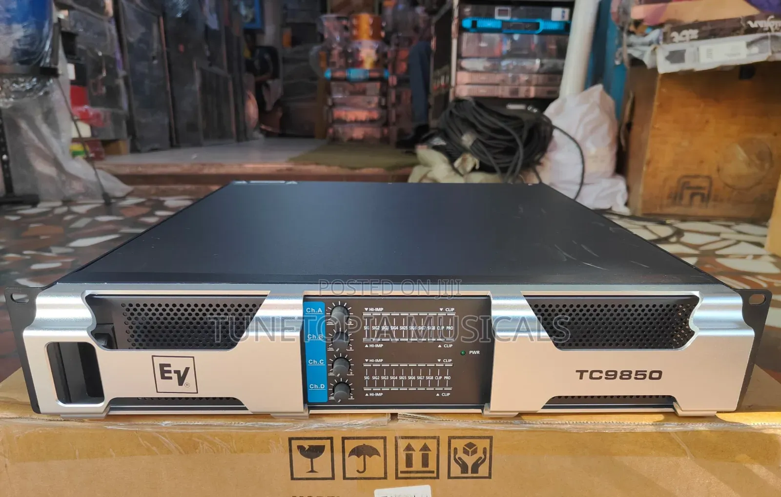 Electro-Voice (Ev) Tc9850 4-Channel Power Amplifie