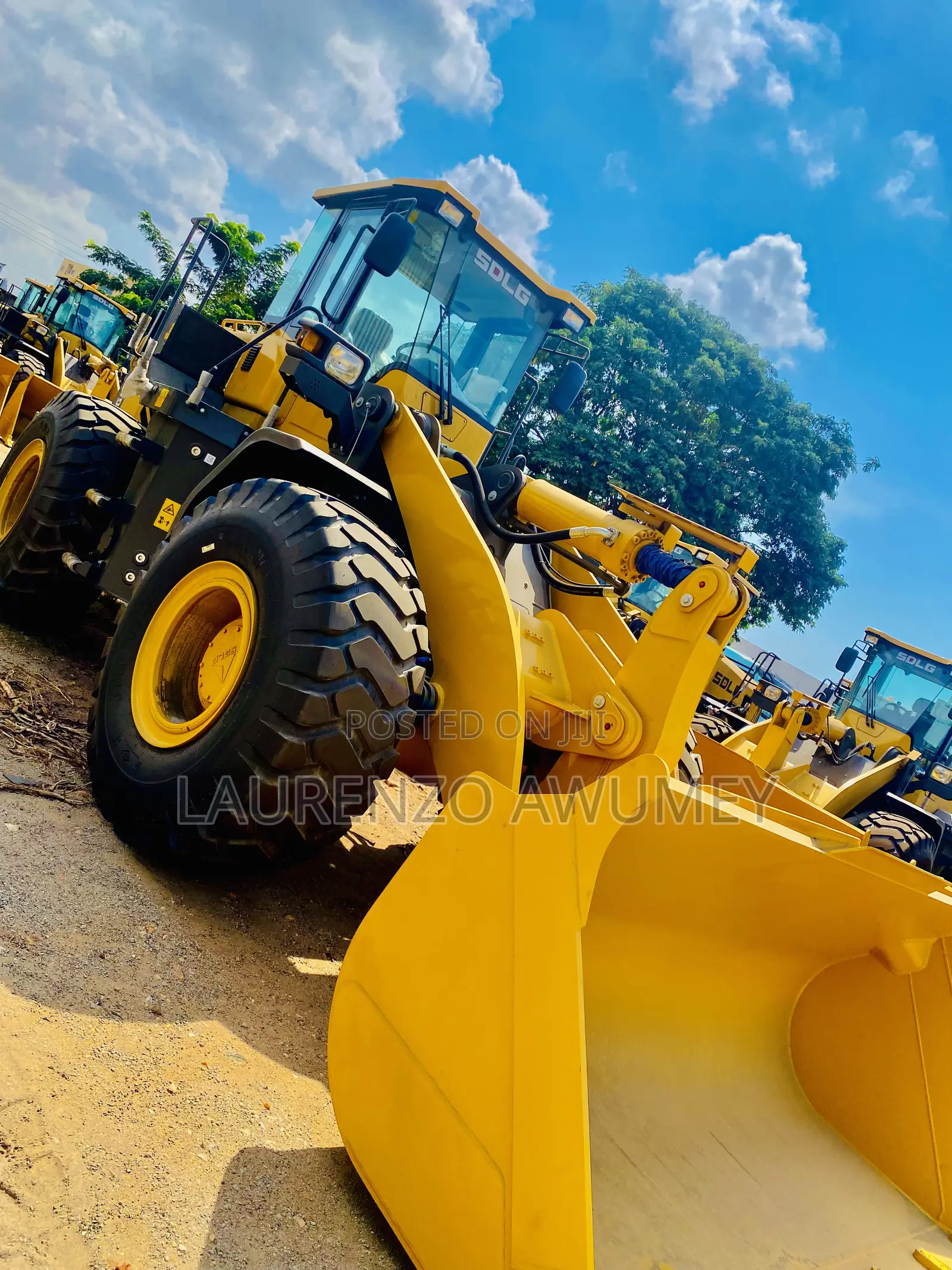 Shacman SDLG 956 and 953 Wheels Loader